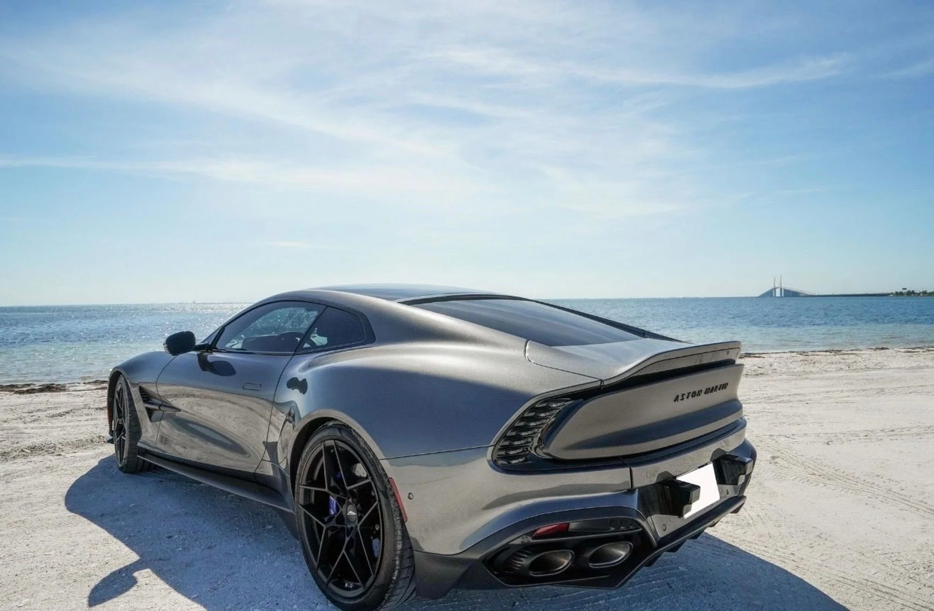 mph011_617692515_Used_2025_Aston_Martin_Vanquish_1792440149_2aab7aa1fd