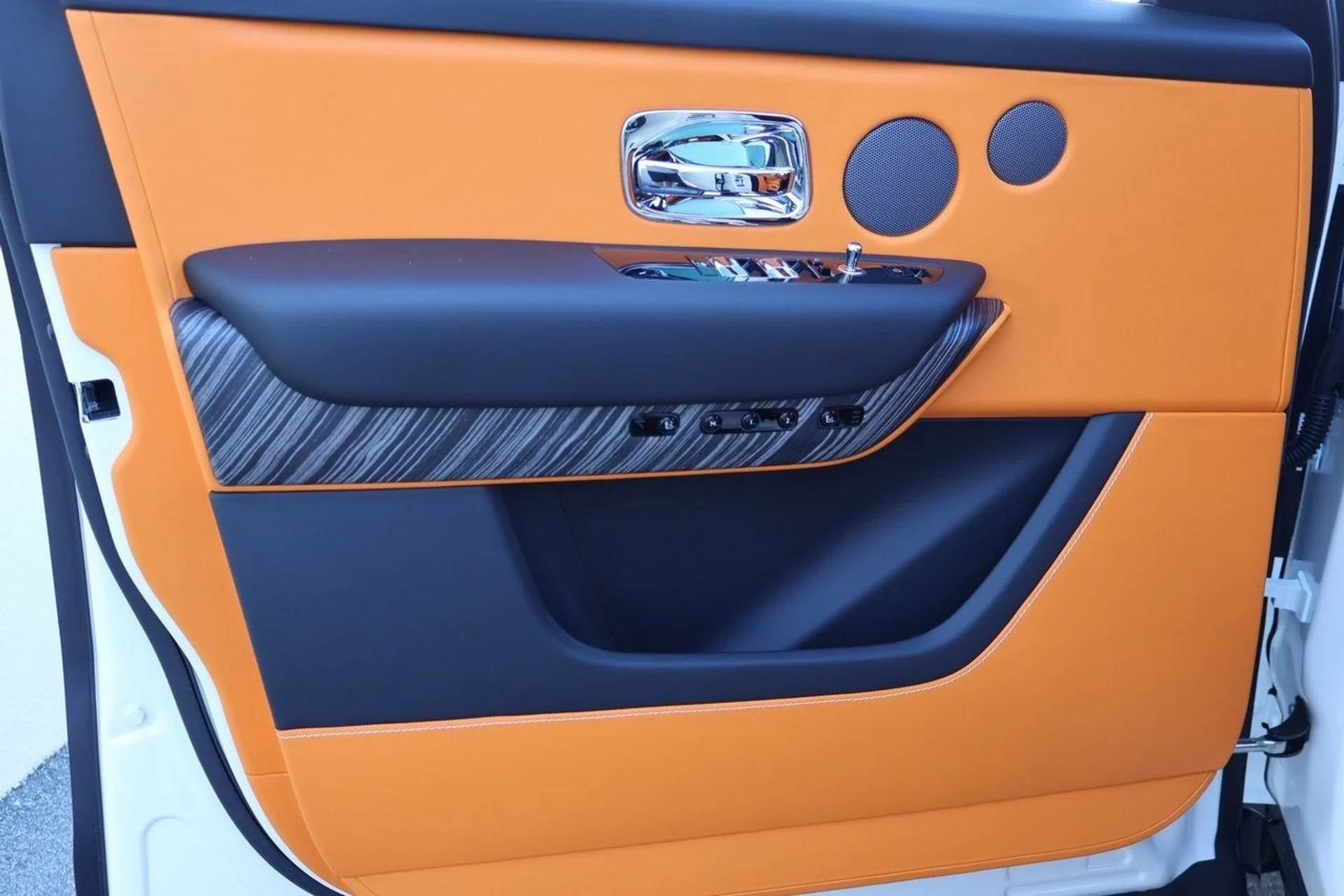 mph011_618261257_12_bc318753f0