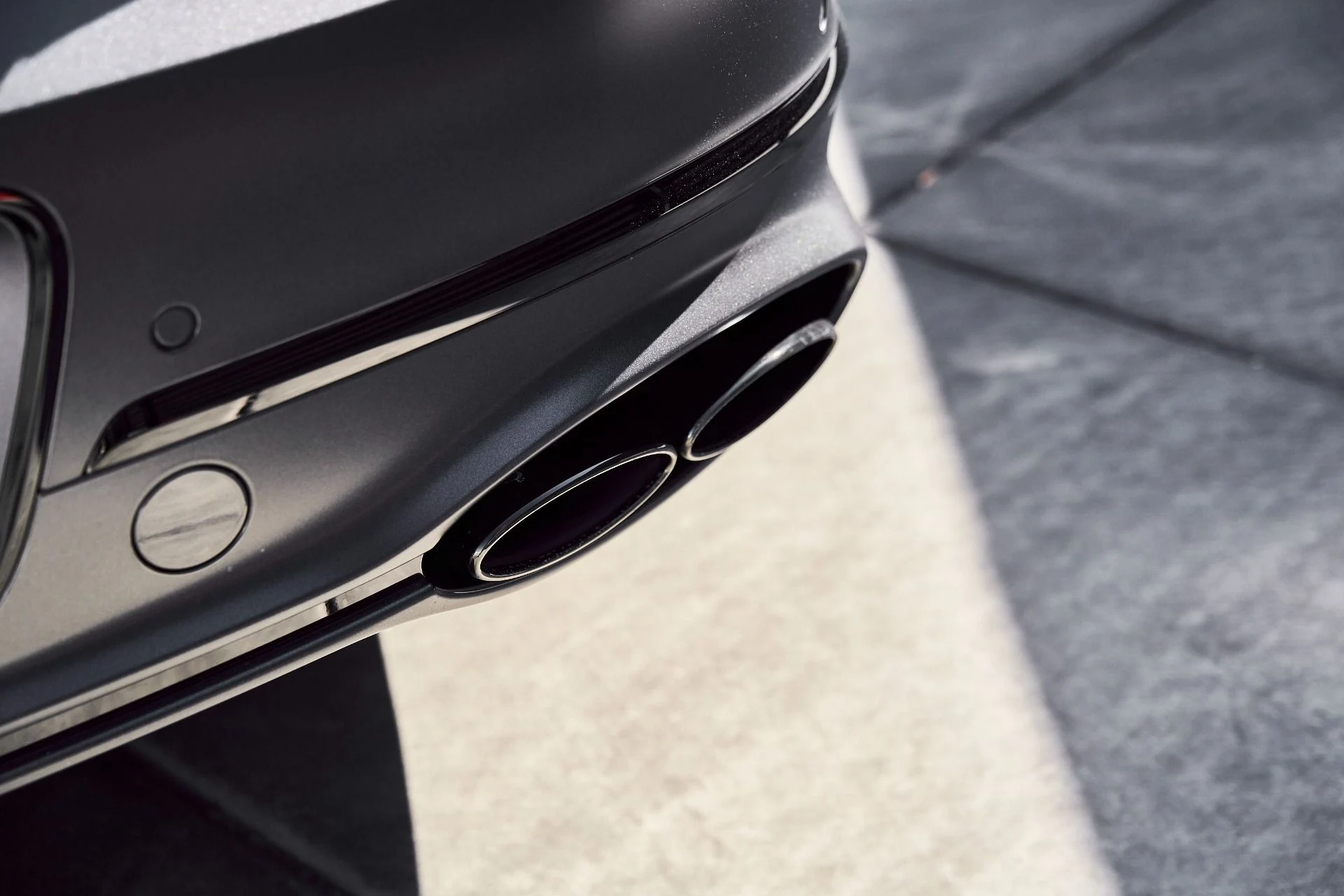 mph011_61958189_Used_2023_Bentley_Flying_Spur_V8_1773280626_70a8735283