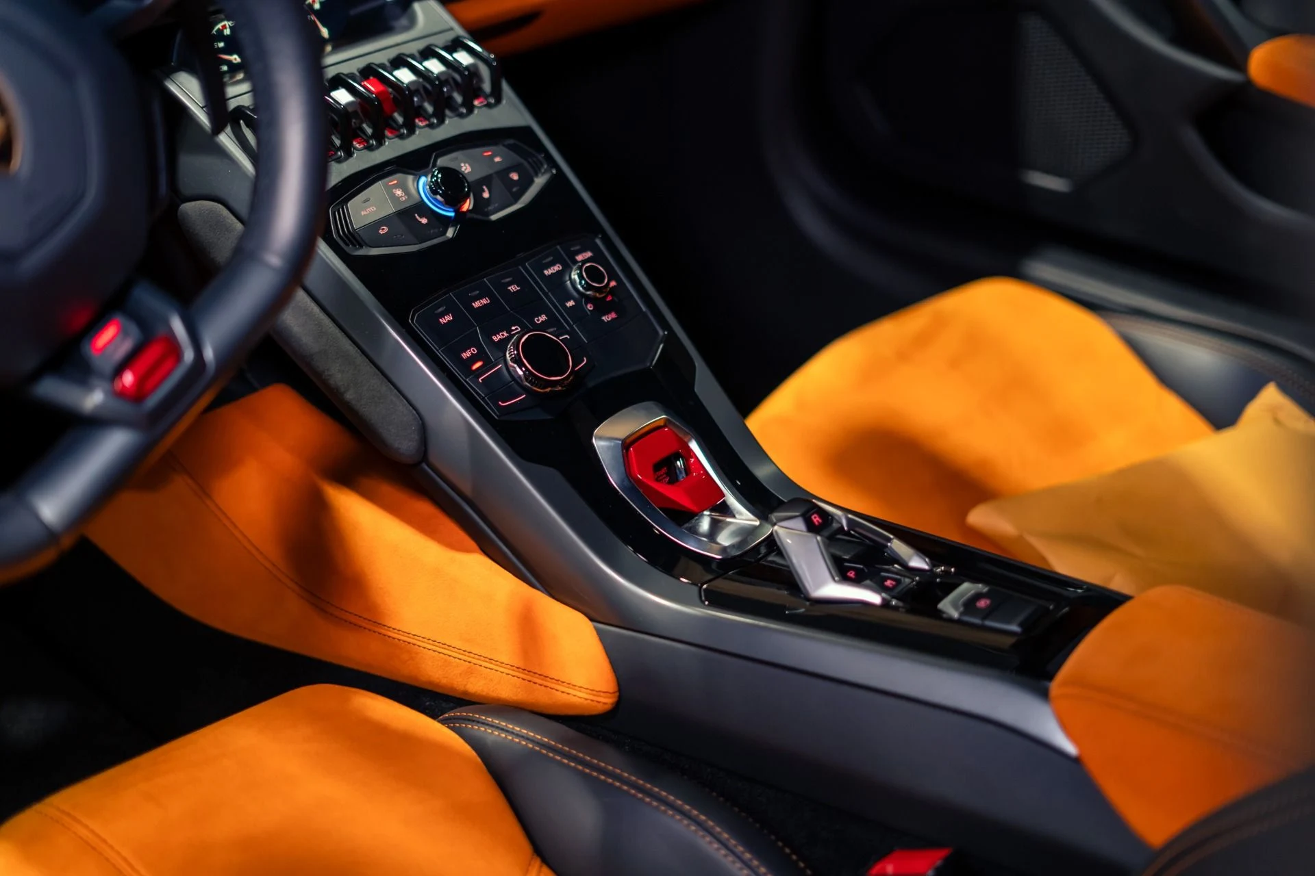 mph011_627341380_Used_2015_Lamborghini_Huracan_LP_610_4_1782774261_59c0d50403