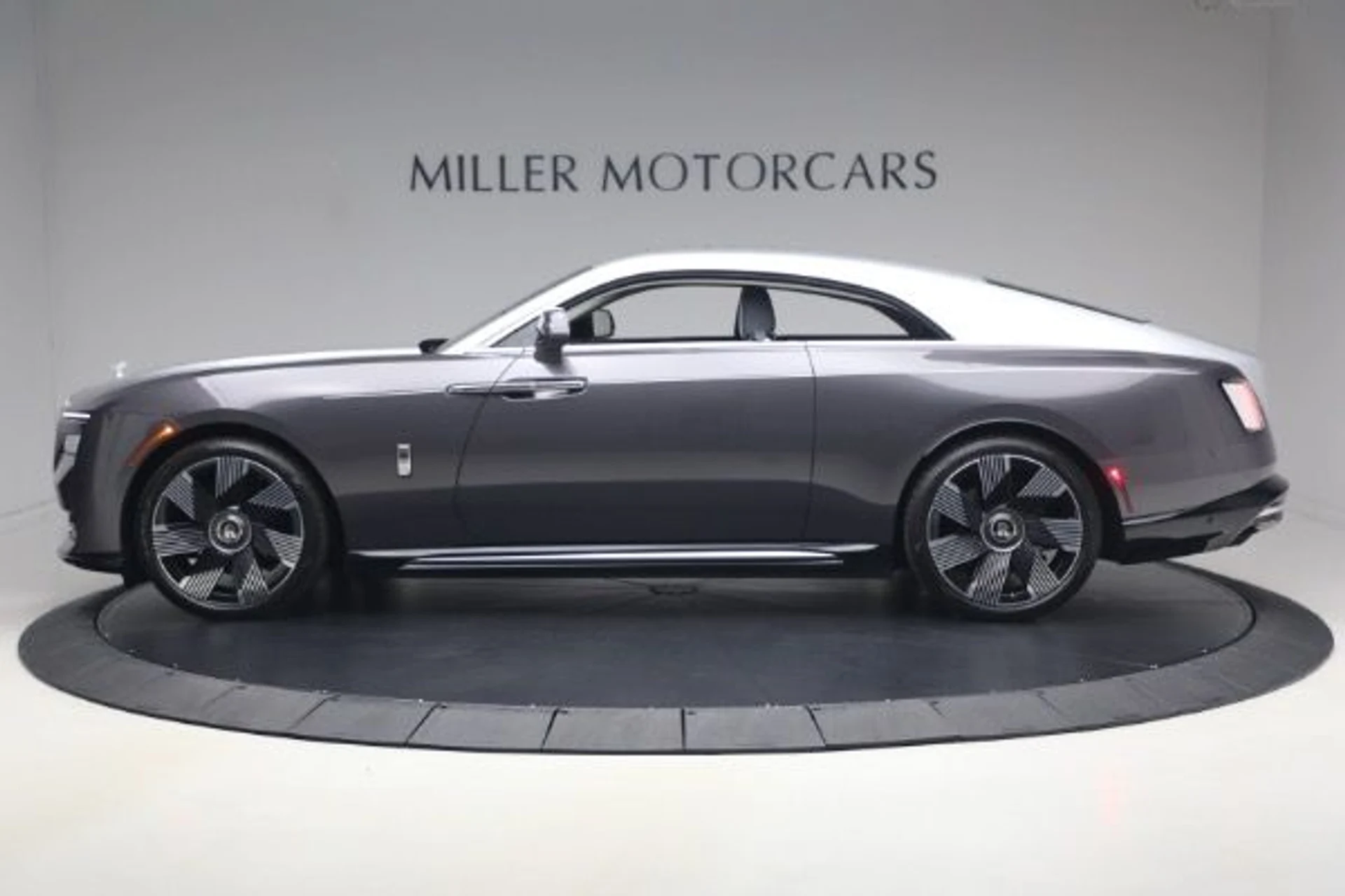 mph011_629004125_Used_2024_Rolls_Royce_Spectre_7166261d4c