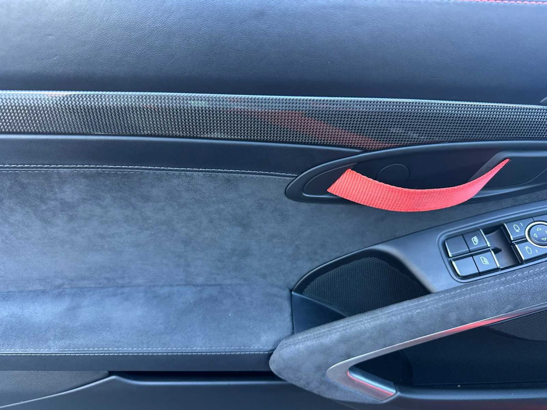 mph011_63077116_9bac17e7a4c6bf588147fbc9296e803ax_81ee3351a2