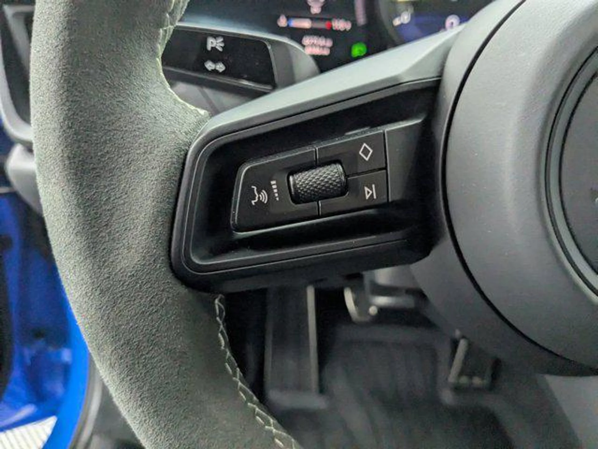 mph011_630887697_QY_7b_EPD_Ye_W_Ld_Y1k_R3_T1d_O_Fk_XR_3_I_f02708f911