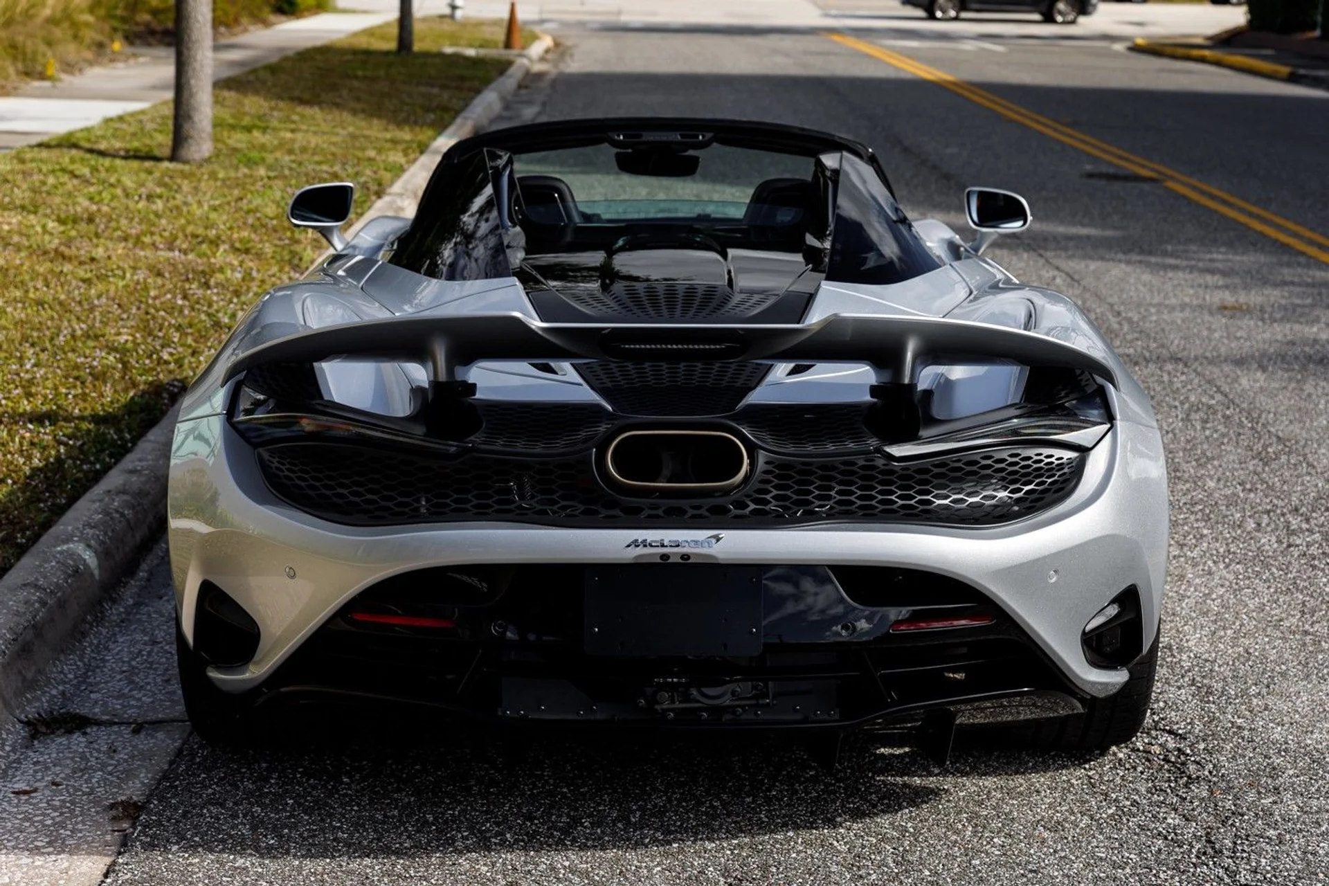 mph011_631222141_633_p12_l_515cafc55c