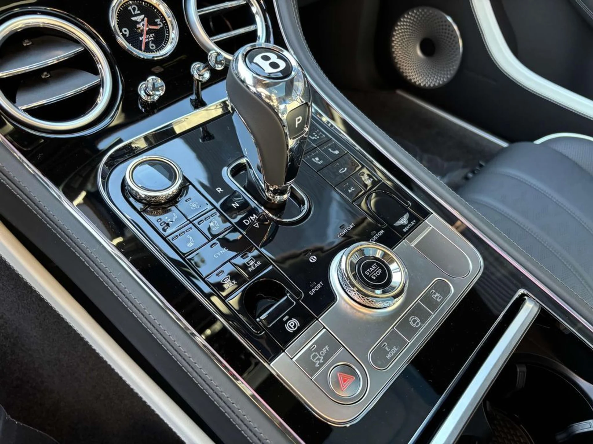 mph011_632449864_7d90d613d450cbe1e50bdb1ac8b6b2f1x_774eb50bbd