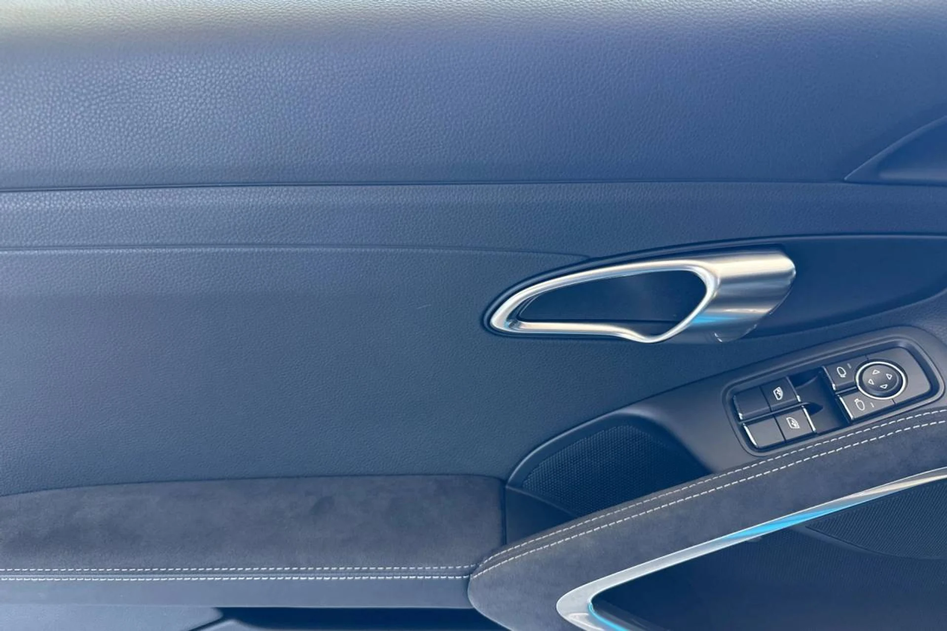 mph011_635205252_1280_43da35eff6