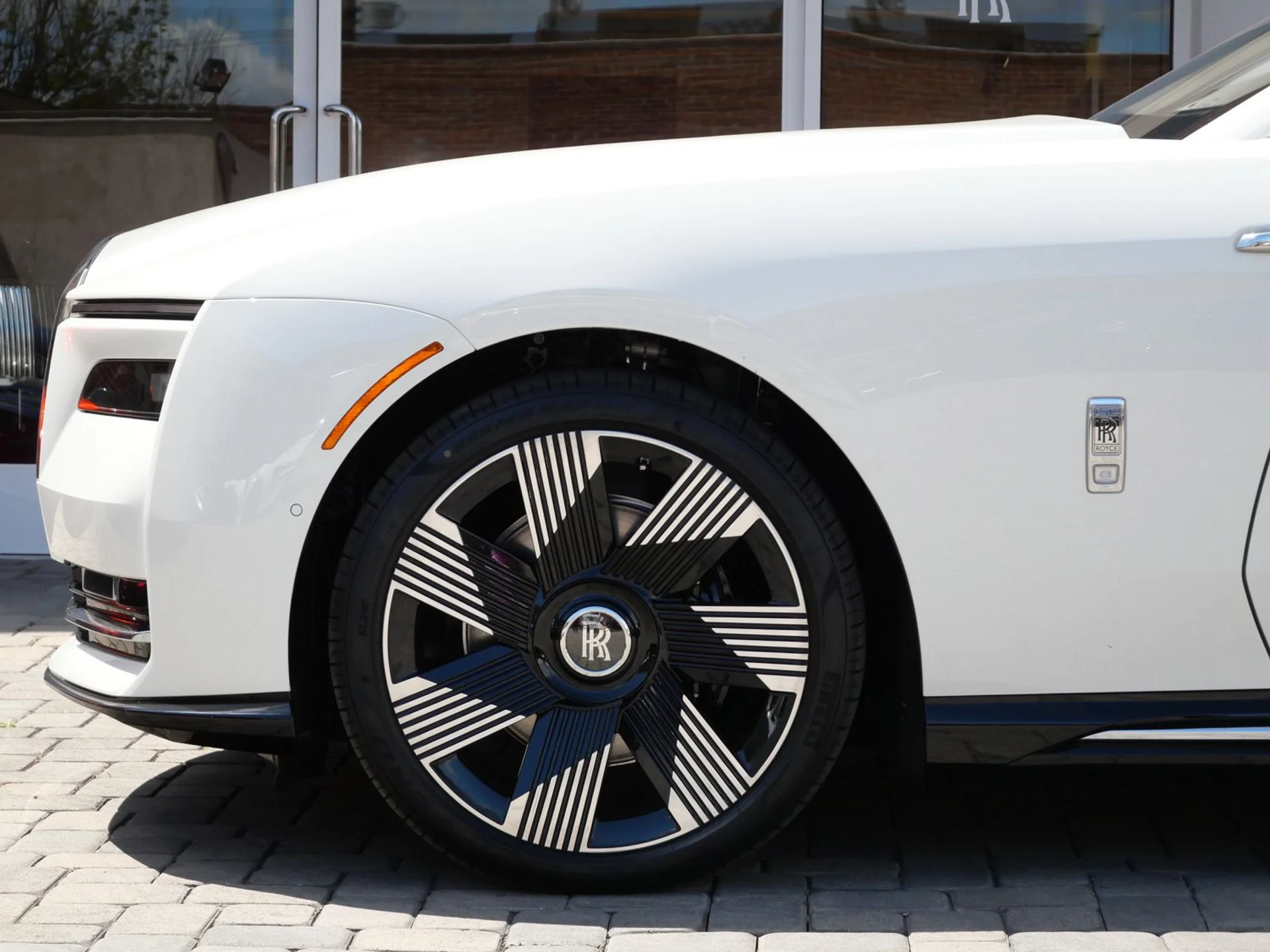 mph011_636353279_d35961ad447517b68b00f609c417de3ex_976fcdef34