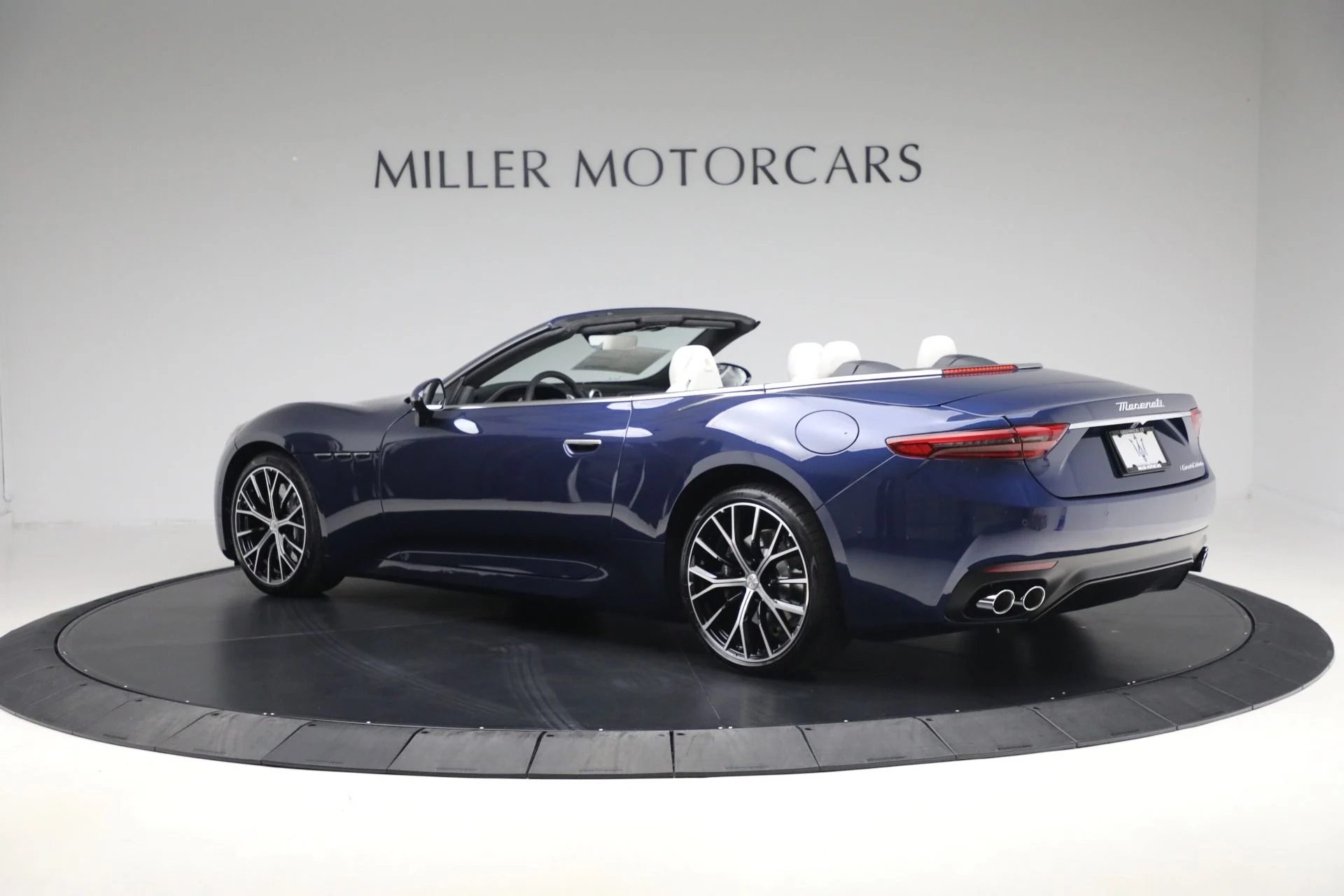 mph011_636631706_New_2026_Maserati_Gran_Cabrio_Modena_1760548324_268727e989