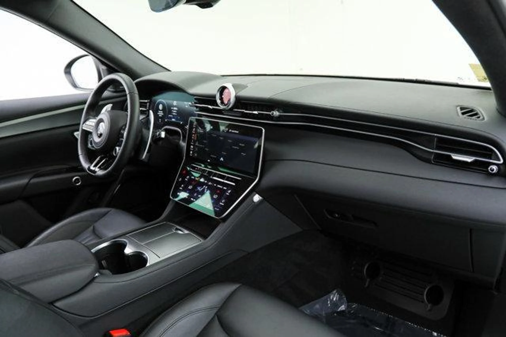 mph011_642641936_ytw_U8q_Z_Lxw_Fdm_Wht_Leiqi_H9cy_EQ_2128d8de8d