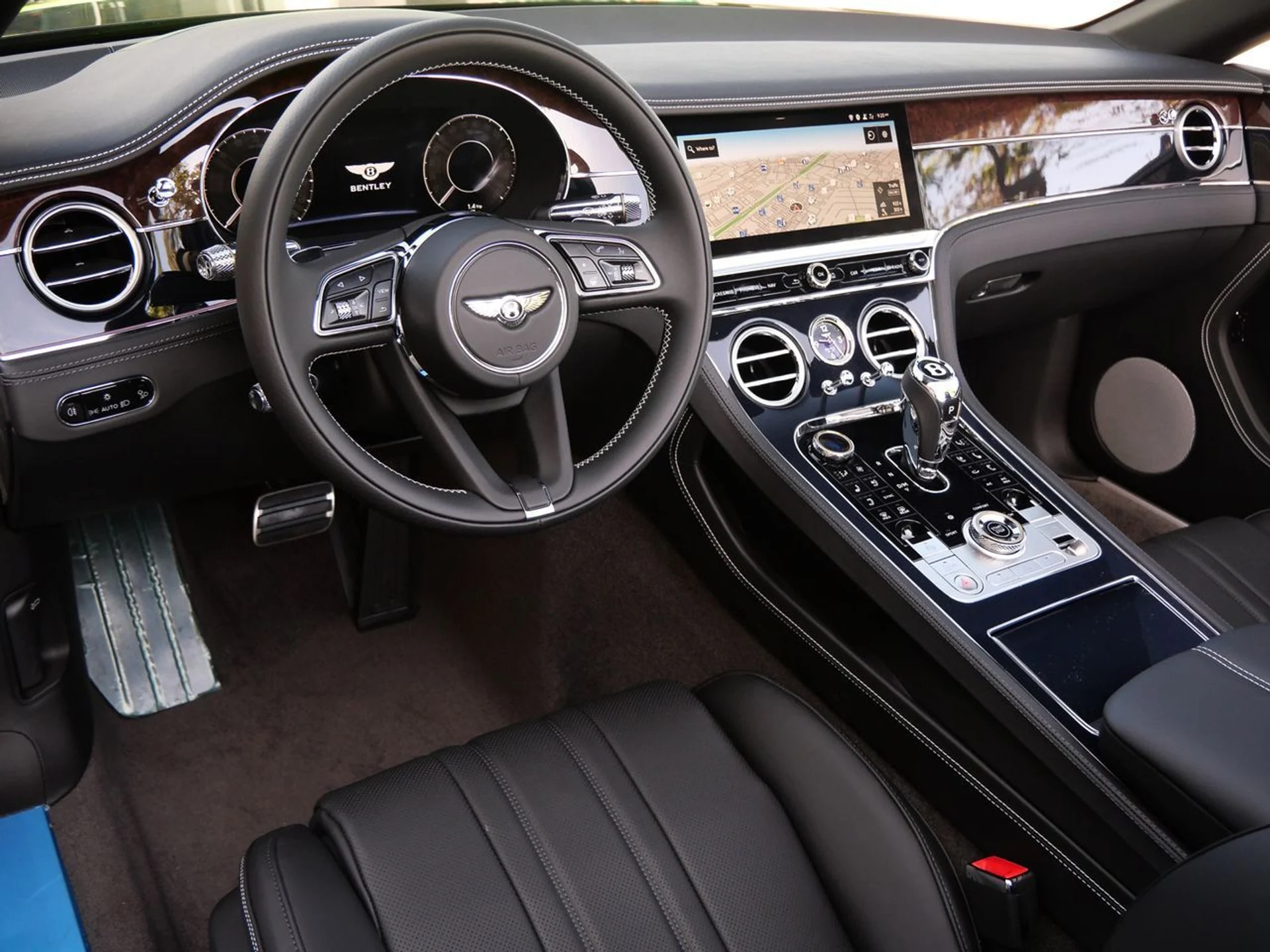 mph011_656776438_2c3b0661fb99cbf5fa3407cb59e3a220x_e1f125bce6