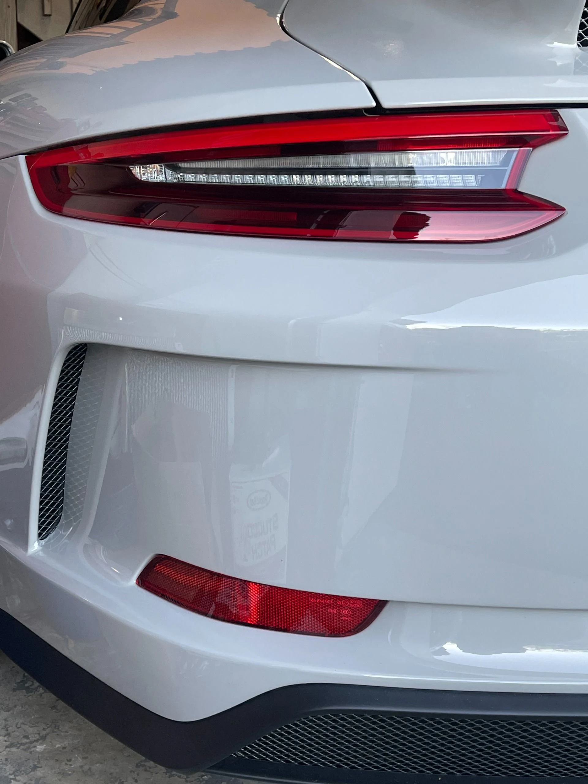 mph011_662076774_Used_2018_Porsche_911_GT_3_1764615089_8585a58b1d