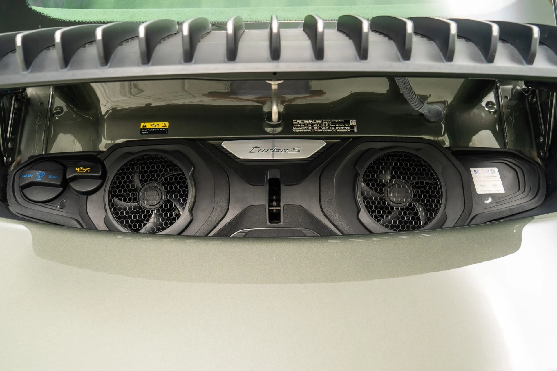 mph011_668516855_Used_2022_Porsche_911_Turbo_S_1759528517_2d3747538b