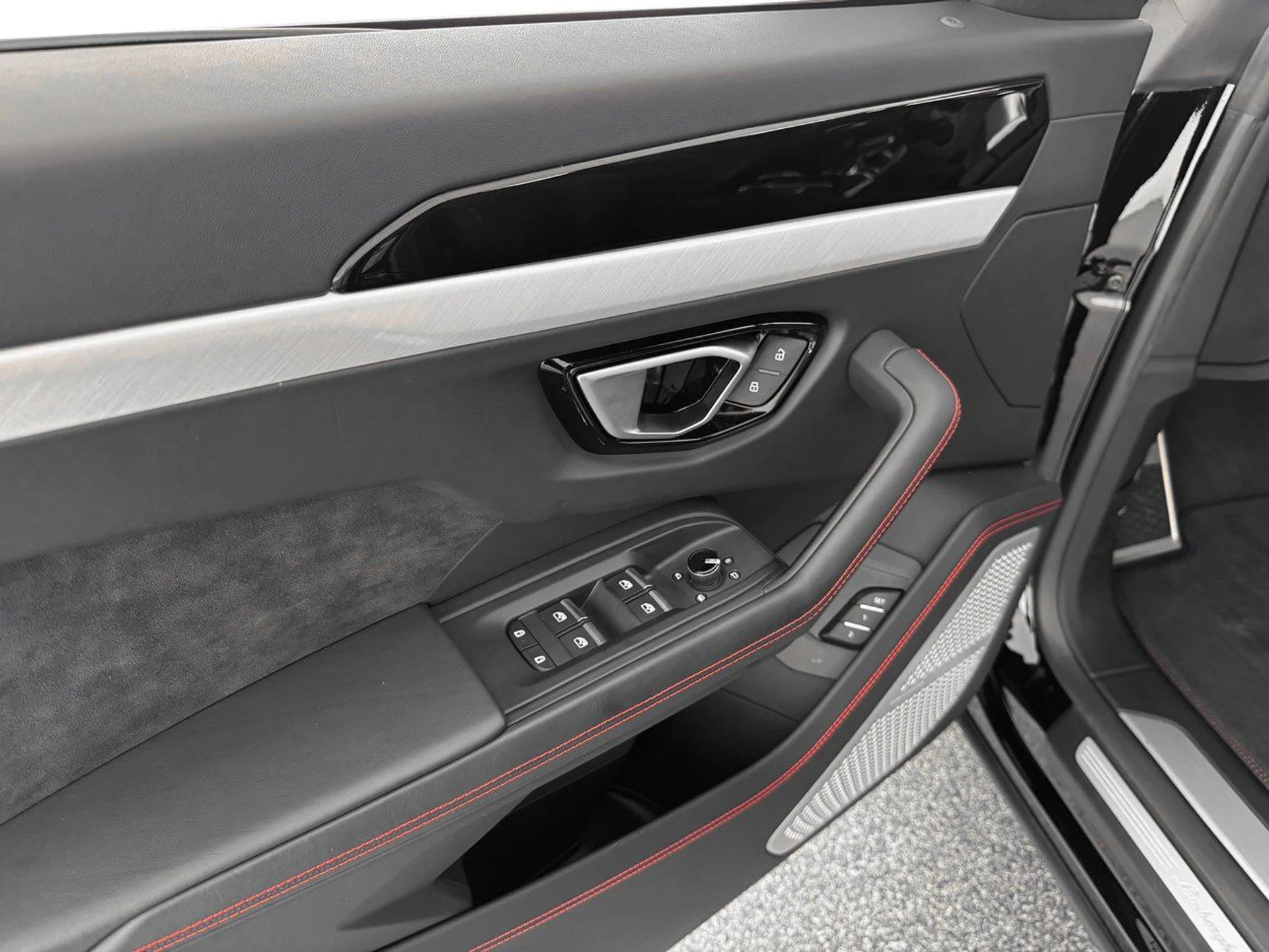 mph011_672872116_2ba41d94fe10c25c1509f090b7977d62x_8864a67d11