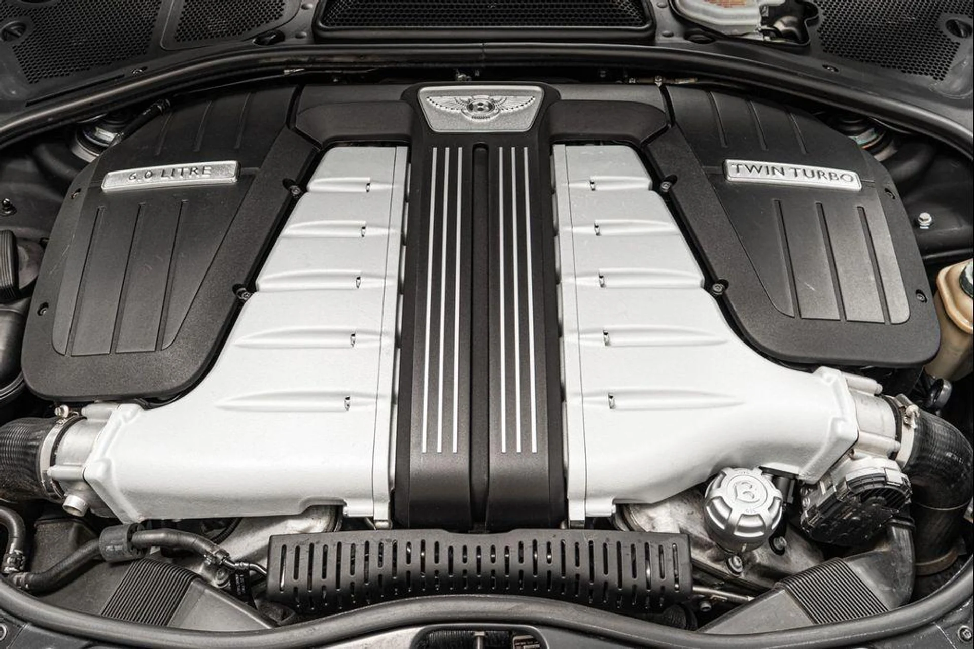 mph011_677790365_kcg_D_Bk_H4_F1_MU_3j120_X_Ga_Gjif_Hxw_0135c0055a