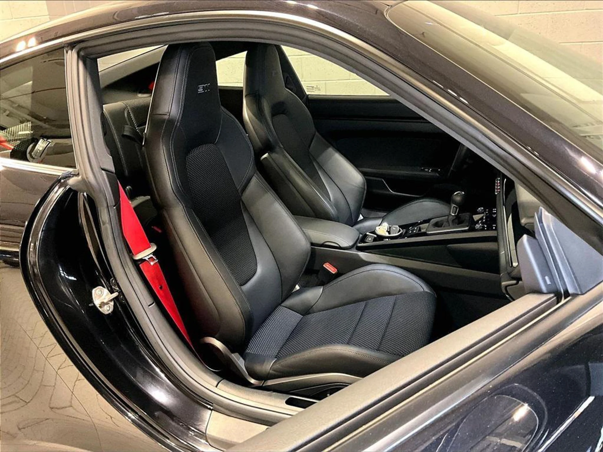 mph011_681550212_JPV_9_X_Do_Pin1_U_Kp_RN_Sqxg_A_Wg_Tk8_f07979610e