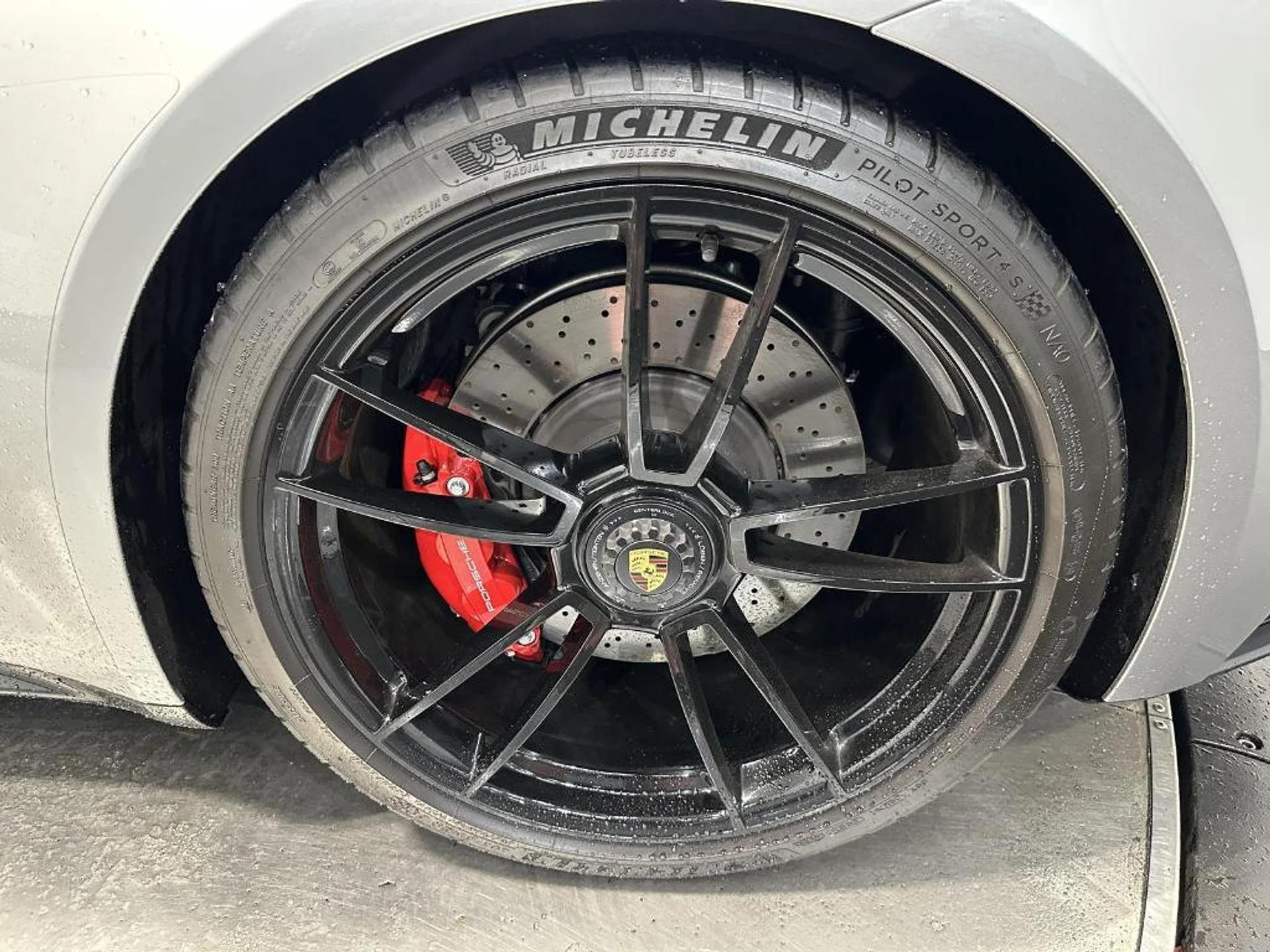 mph011_682210678_CCA_6s_Z_P_Zqz_Ytv_Bb_Kf_Fo_Q3_G_Vmbs_7bf3f2995c