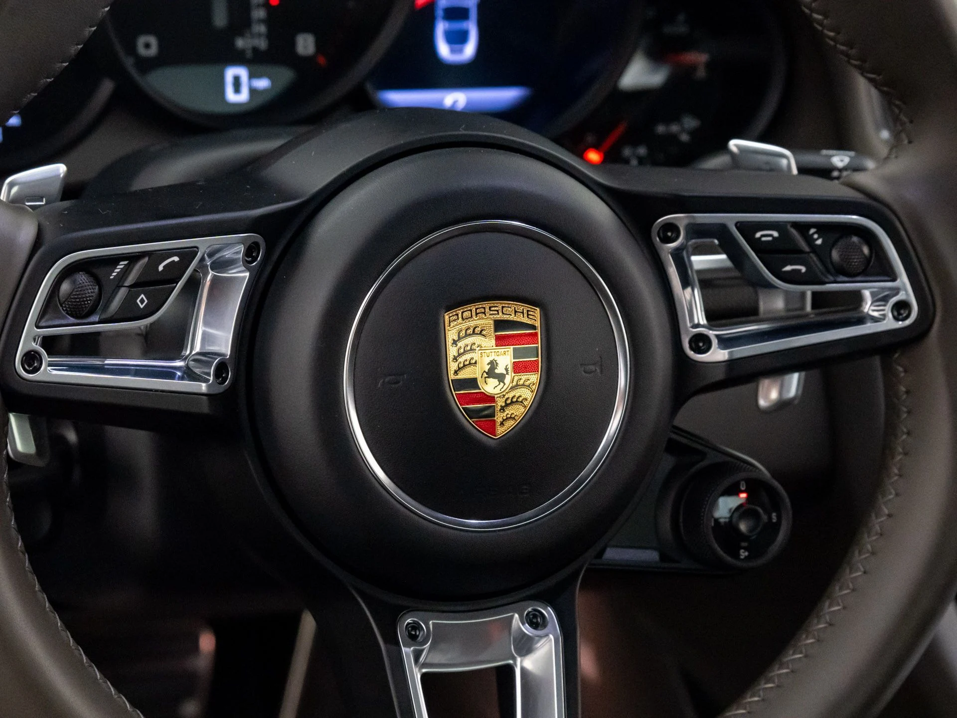 mph011_686887033_d7ca5f9ef39e7aedc089a3d12d95fff9x_7e4ae6adfe