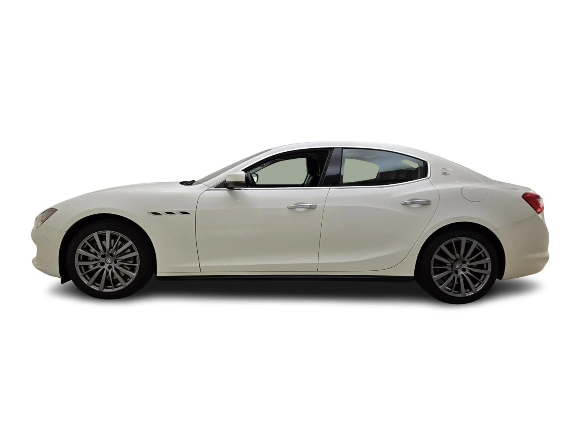 mph011_695526059_Used_2018_Maserati_Ghibli_1763108810_9bf86b9d2f