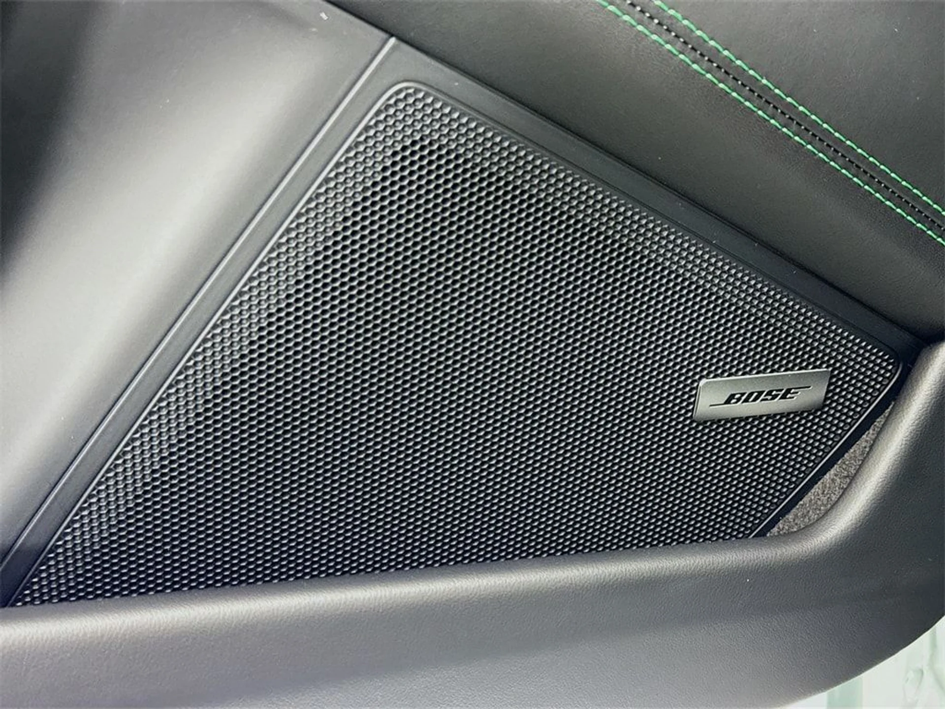 mph011_712659738_a0eca8a9d3467e0723654690b76e86dbx_335a5c02c6