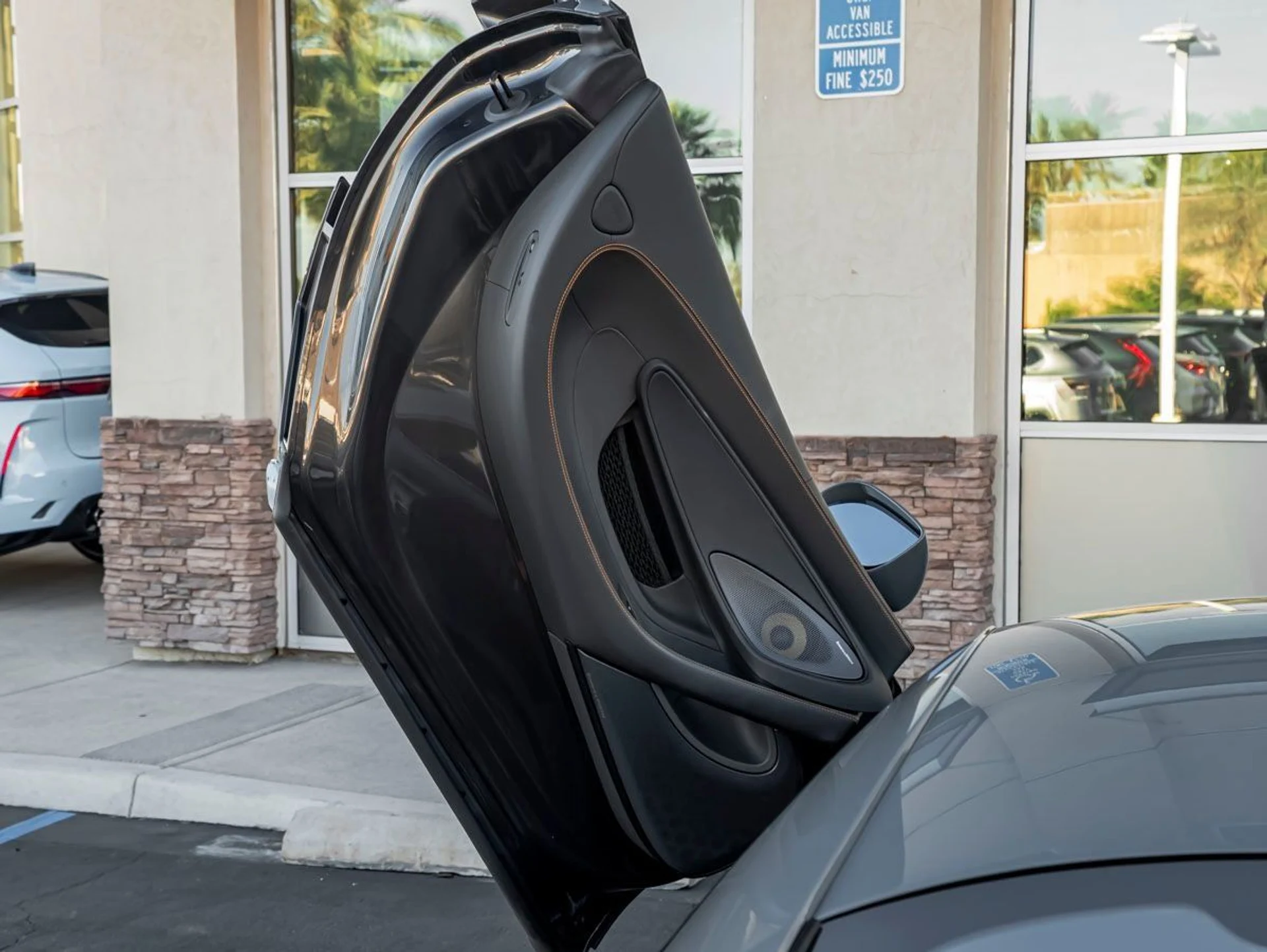 mph011_714364229_12_be25341930