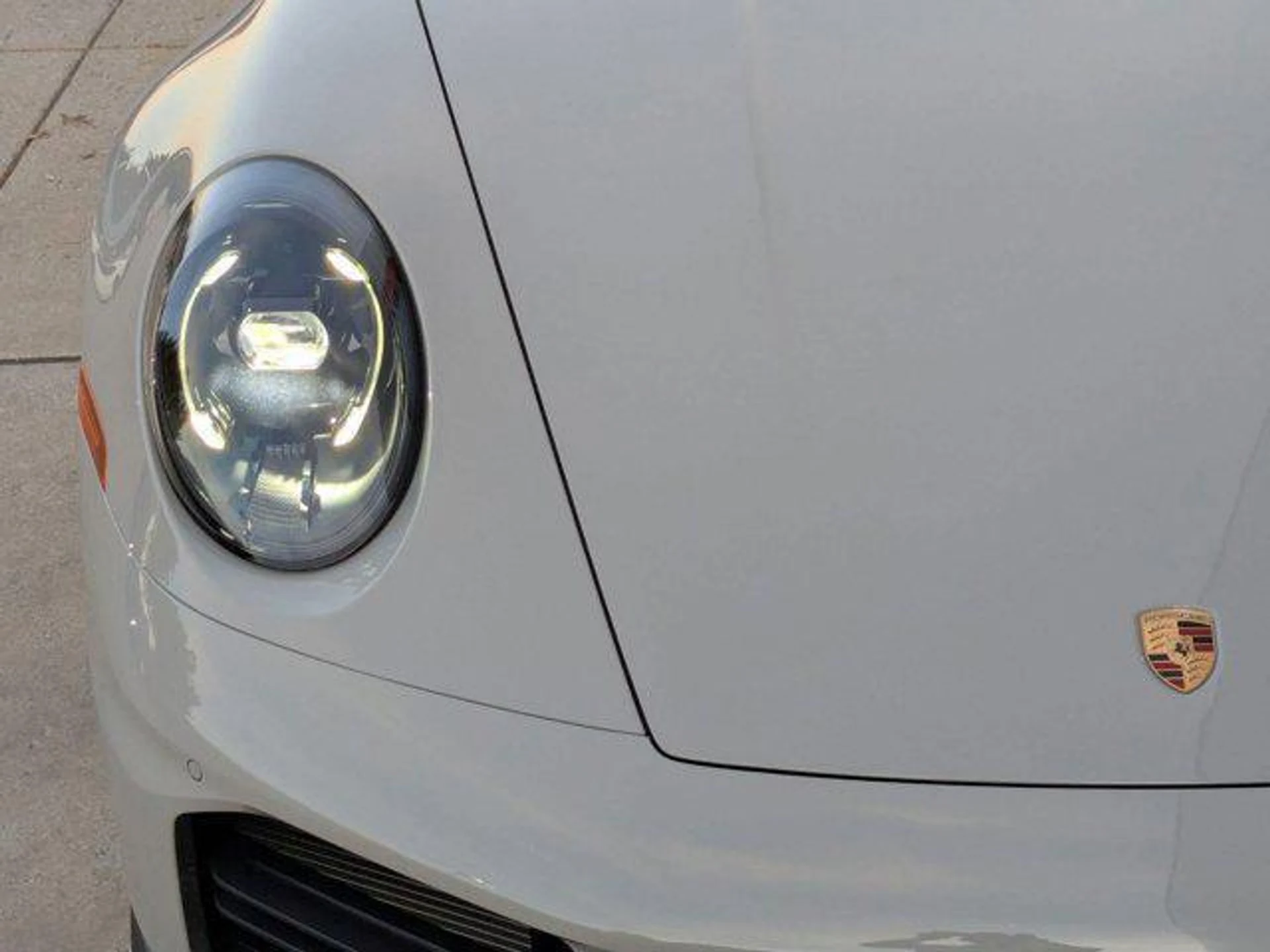 mph011_718235888_HKP_Be_Uh_Xg_w7vulb_GB_72_S942t_A_58bd5d0d35