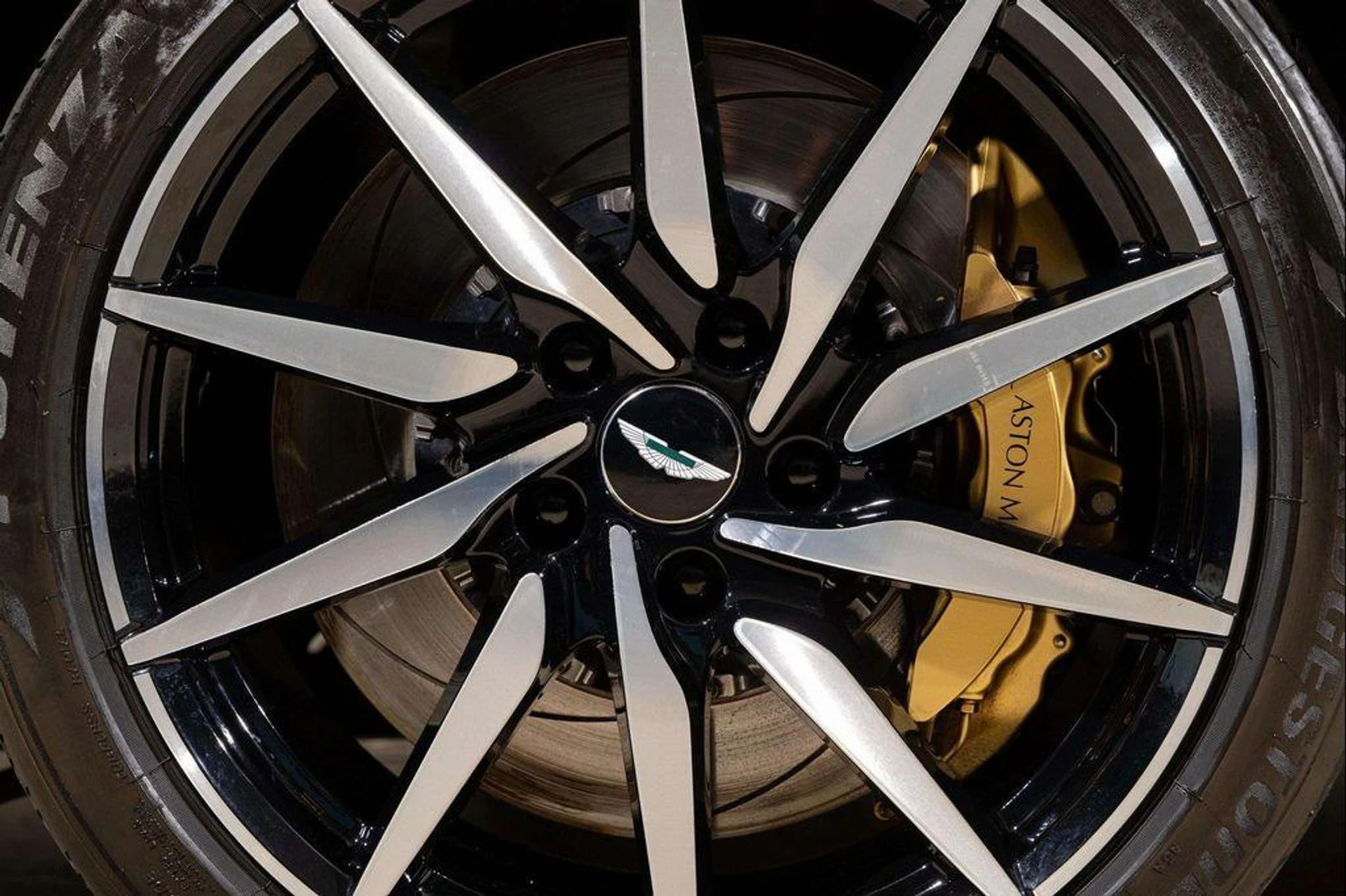 mph011_718983455_Oa22r1hg8ni0_B_bs_IX_1_H_Sj_ZO_3_P0_1aedde178e