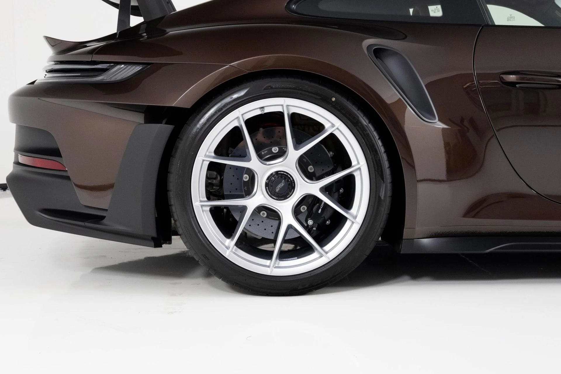 mph011_728095979_Used_2025_Porsche_911_GT_3_RS_1764185272_0be23f6bcd