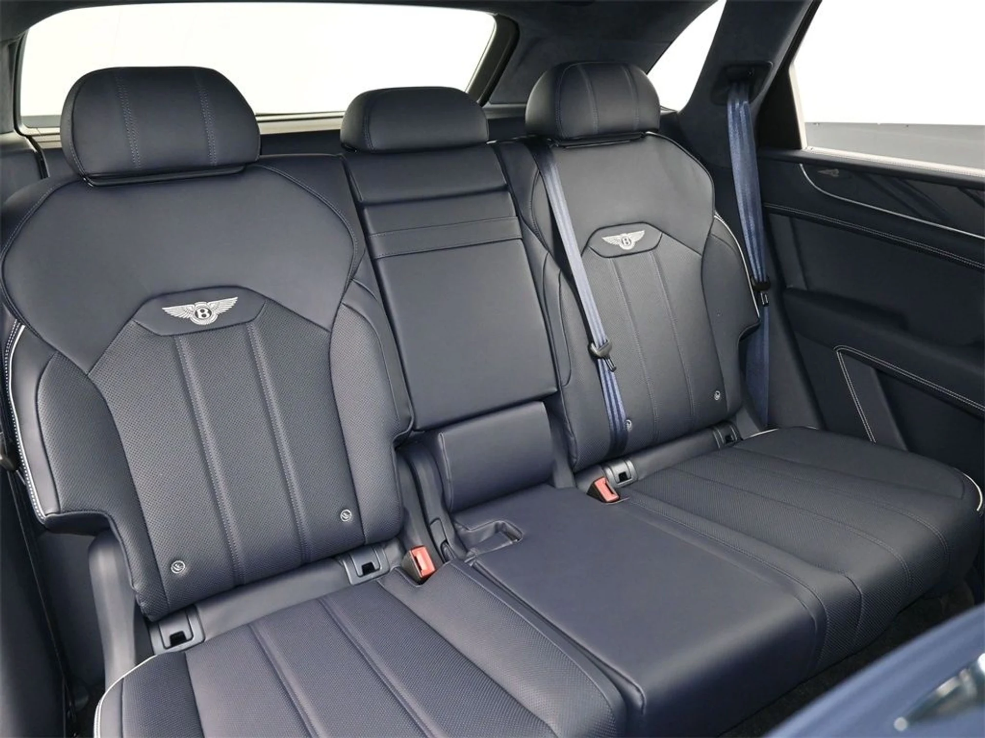 mph011_744237148_fc15cf28fdb585a8ca6a2fc1715f80e5x_5dae1f3a73