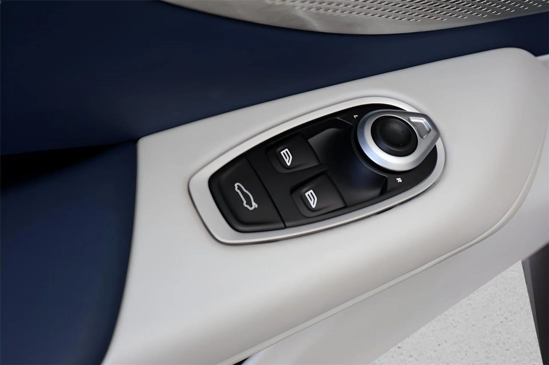 mph011_747758213_12_6e661dde0e