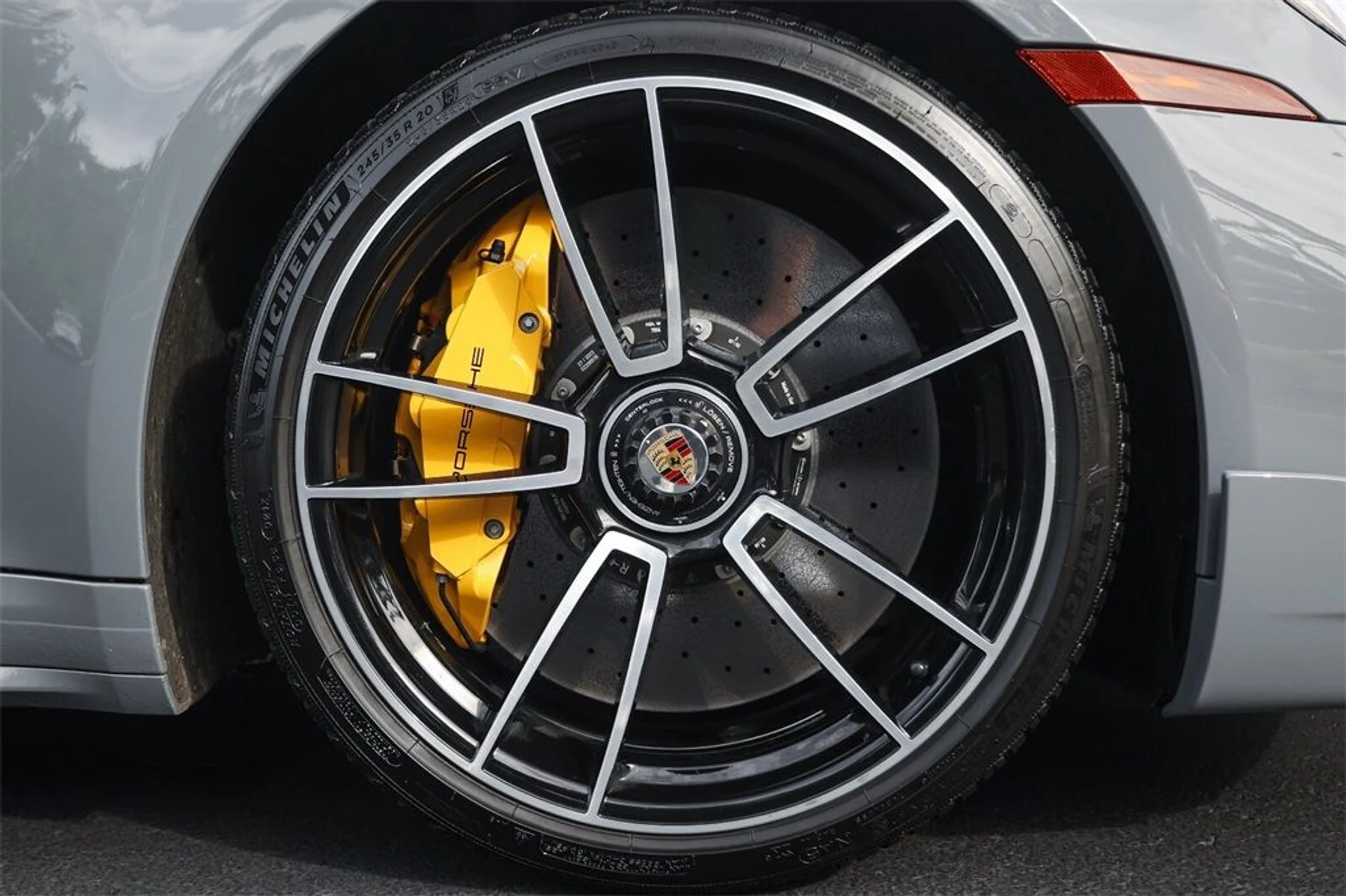 mph011_757648823_8a4ede95d87d69d819b19d4ee81dc897_e04e3c9b4d