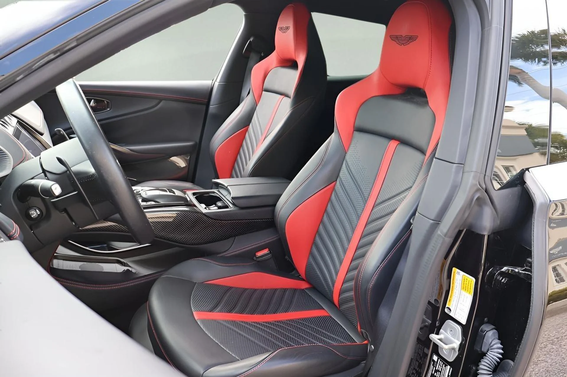 mph011_763433492_12_04359b60c4