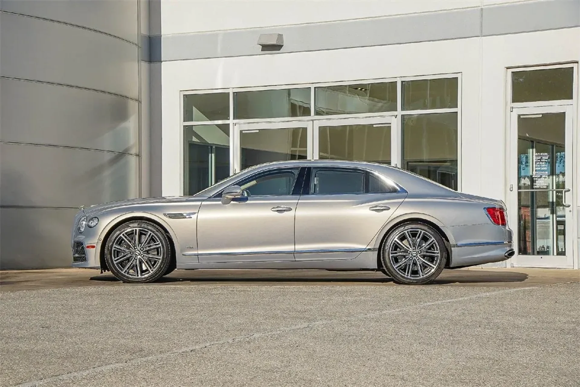 mph011_77081385_c73de8c39b0d49eb94b8fe9aabfddeee_1d5b98ee73