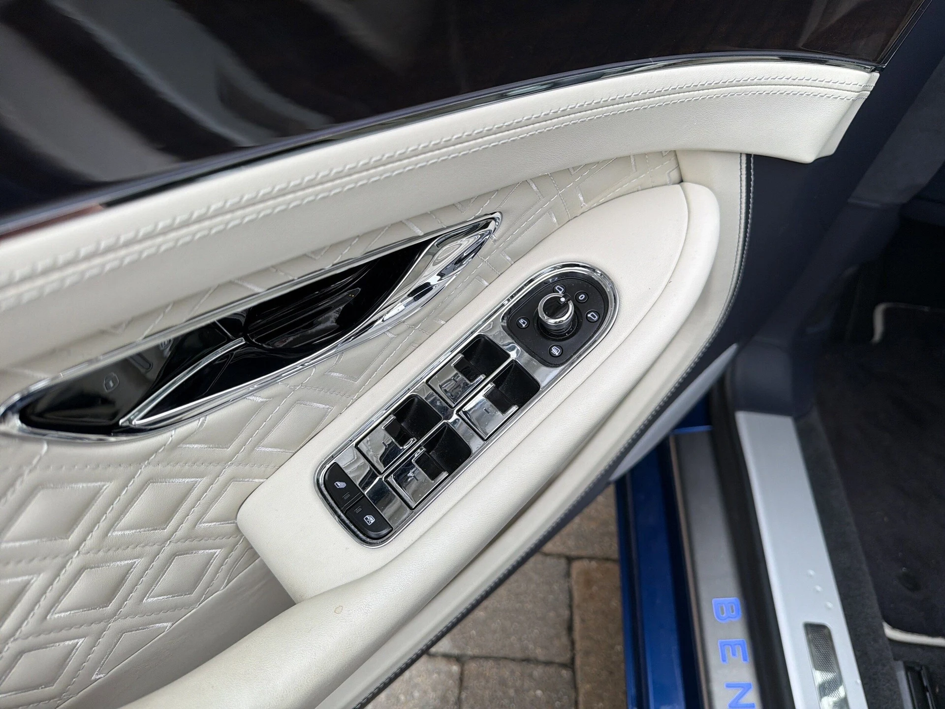 mph011_787245883_ca781dc584d5fb2dec5b68fd0103efc2x_d3561d4d68