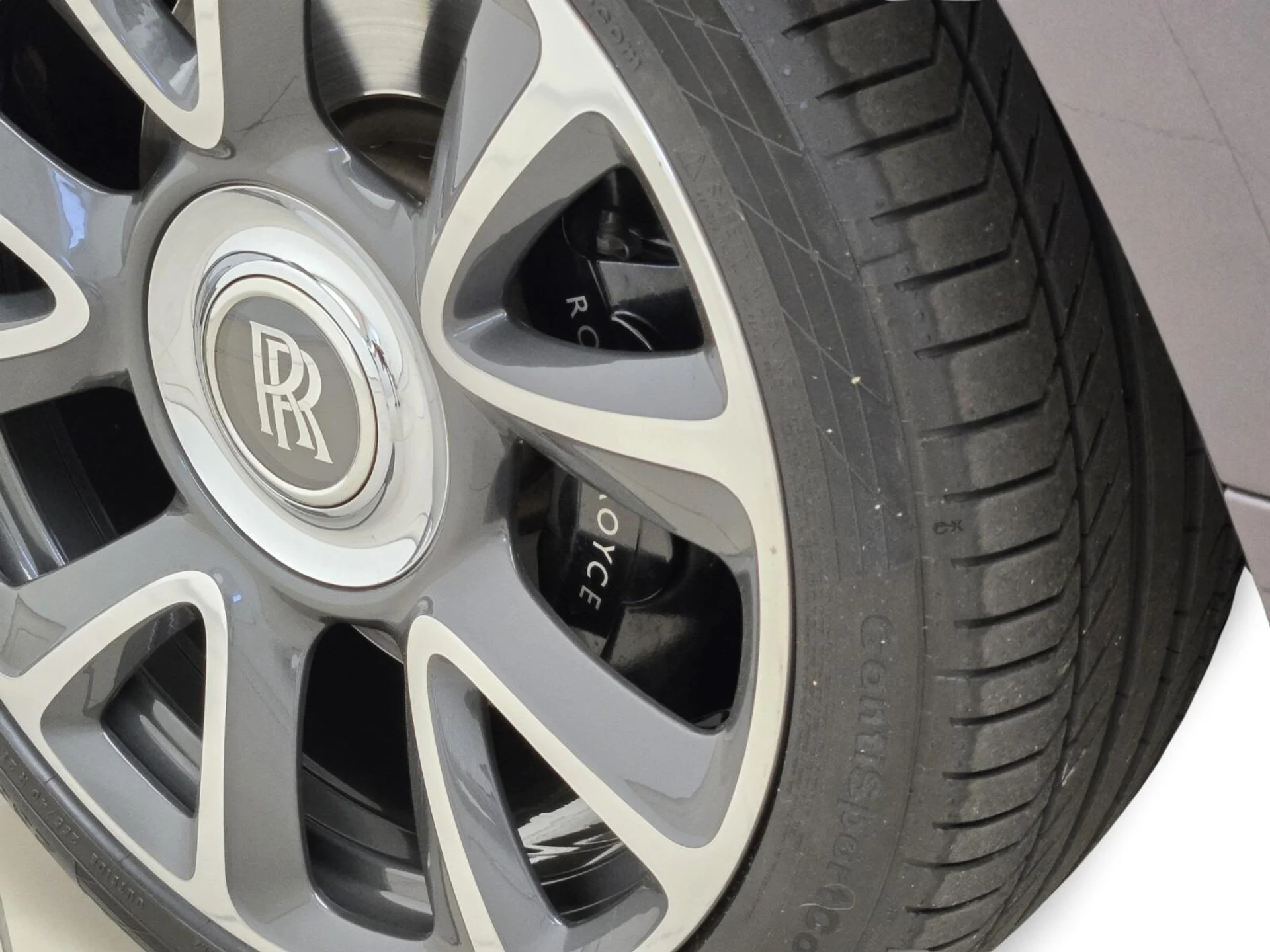 mph011_792127149_Used_2021_Rolls_Royce_Wraith_1777354967_ce6a0d0f81