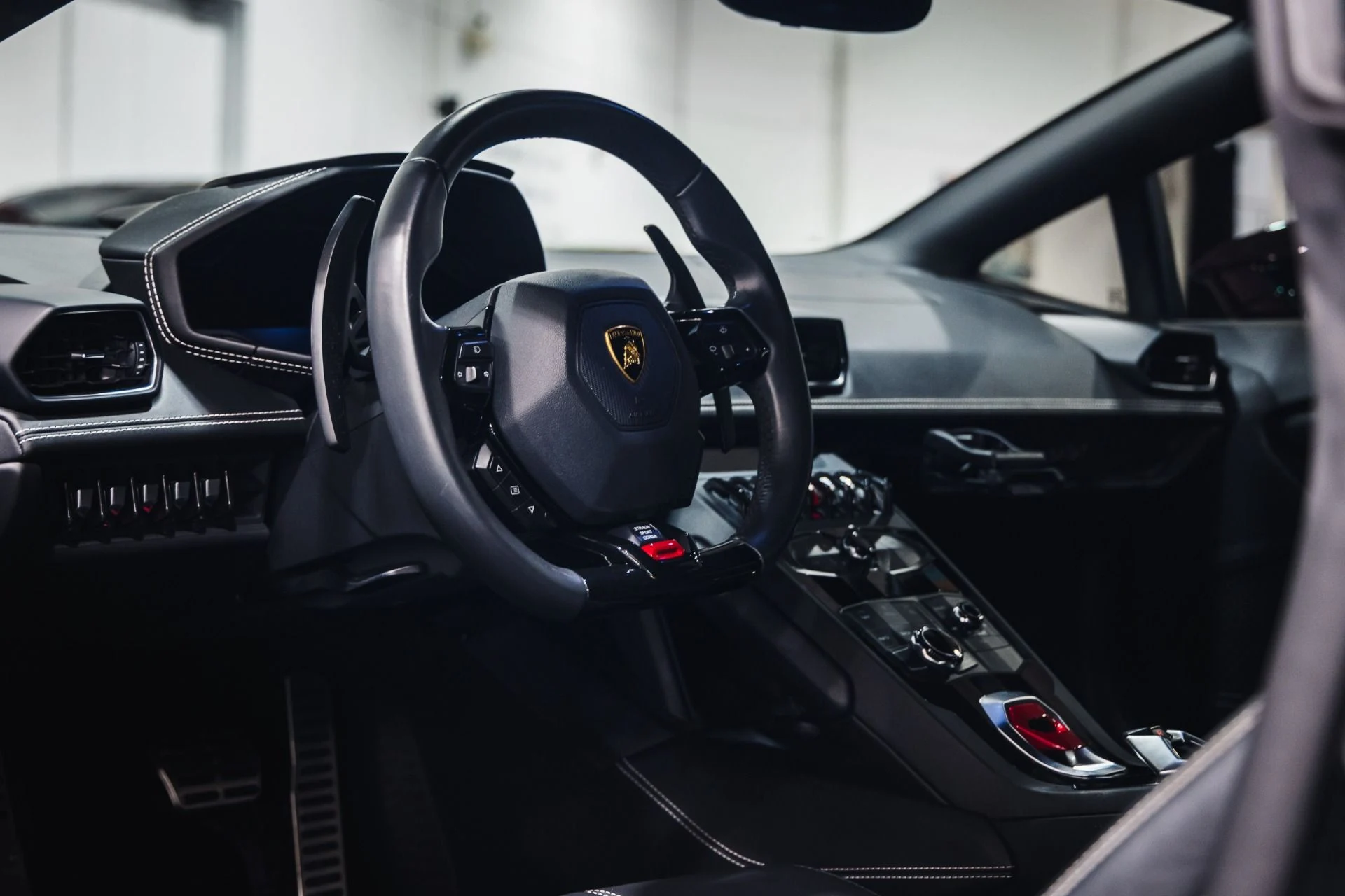 mph011_792276251_Used_2017_Lamborghini_Huracan_LP_610_4_1775435586_ef76fcb403