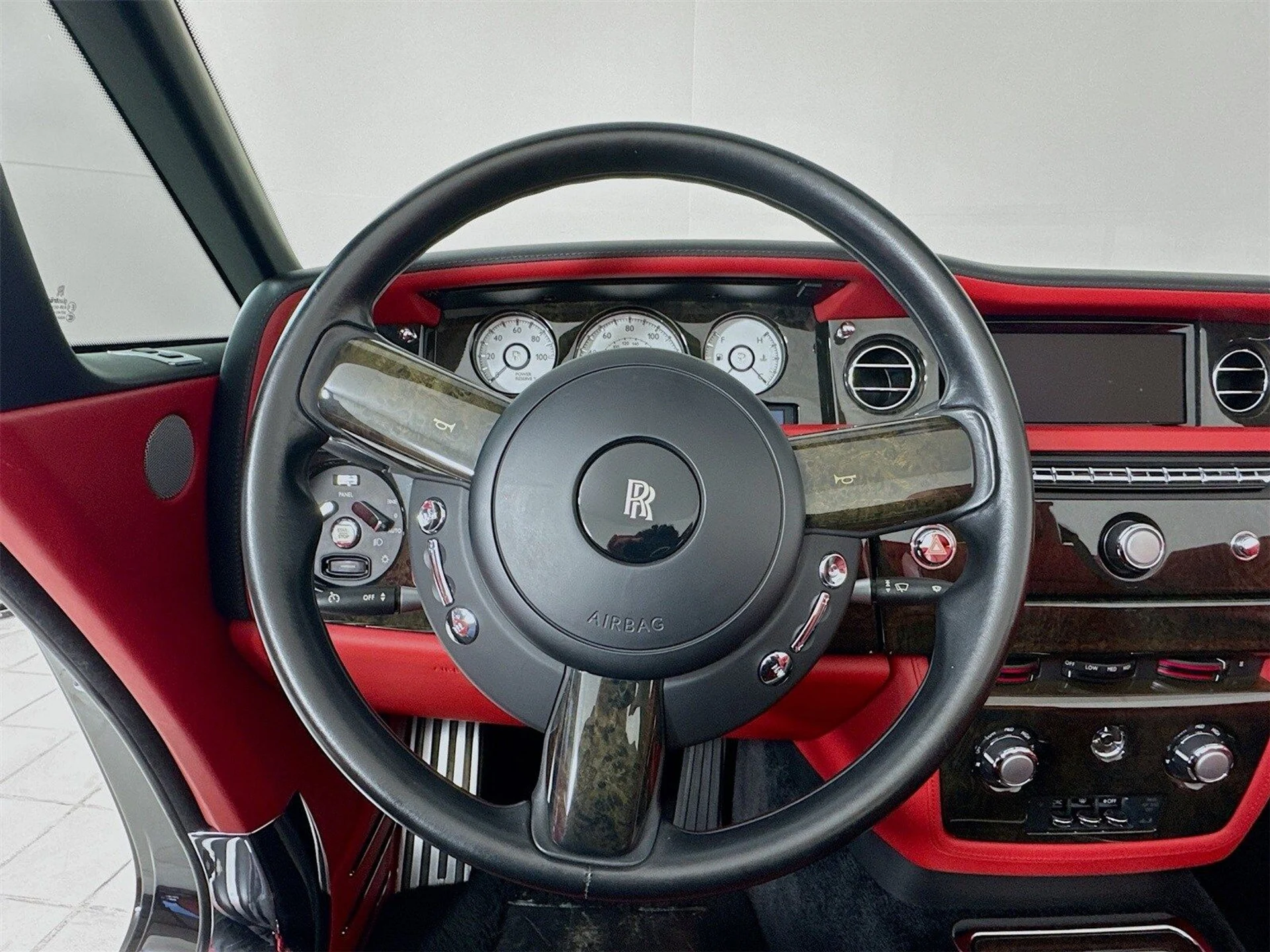 mph011_795155628_5e792cd8a46e0a6330b72ef6e169af3ex_1bd51193db