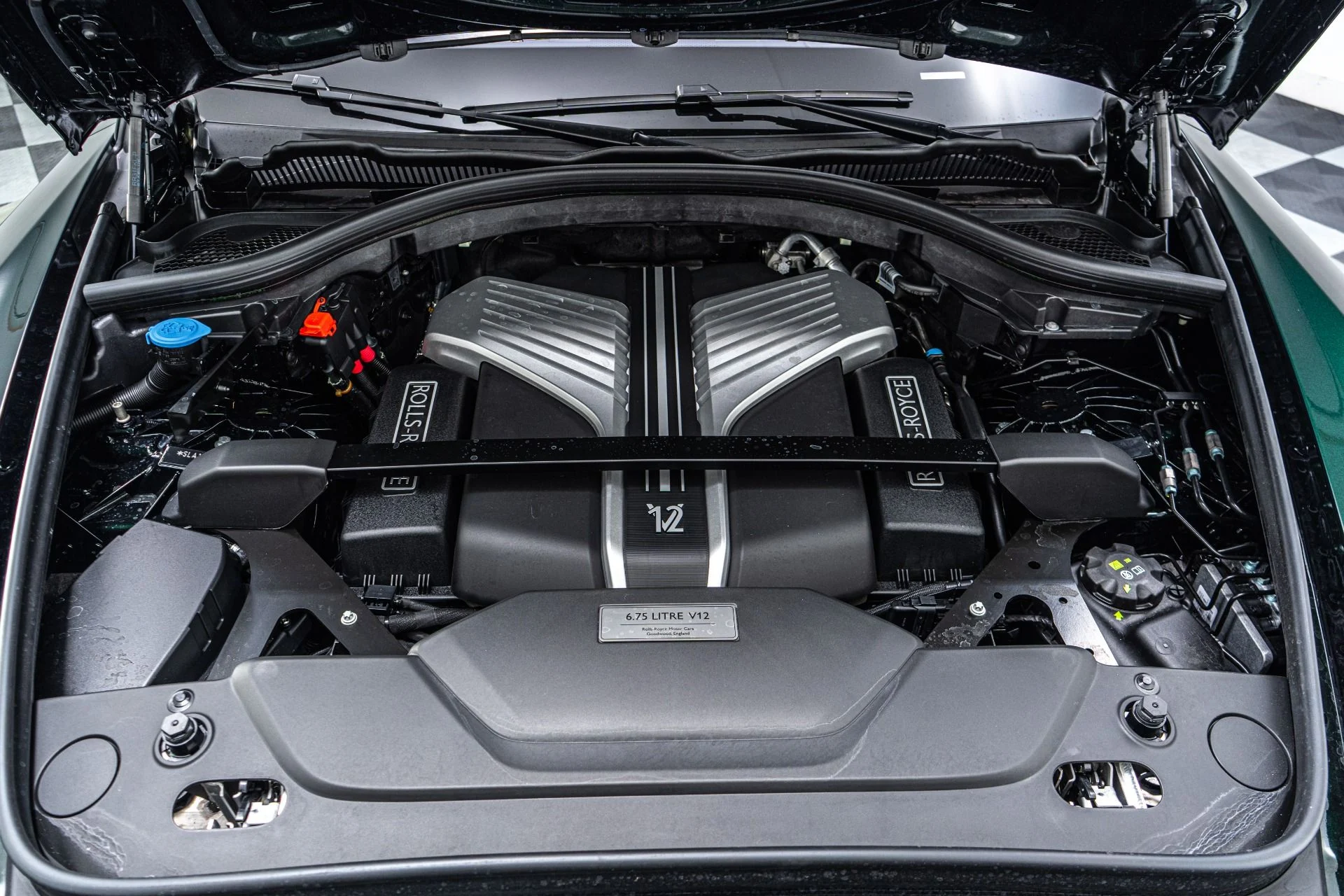 mph011_799798823_Used_2025_Rolls_Royce_Cullinan_1773778505_9fc76a904a