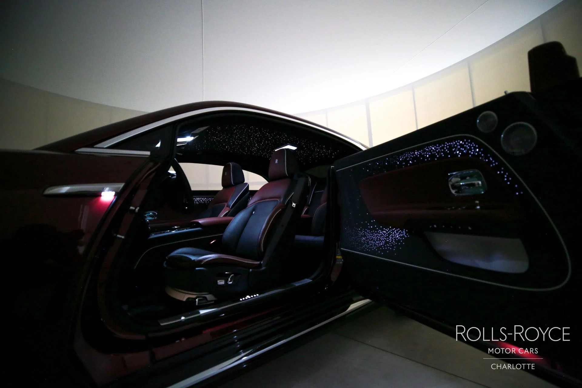 mph011_801391430_Used_2024_Rolls_Royce_Spectre_1750451753_77ec0a5b49