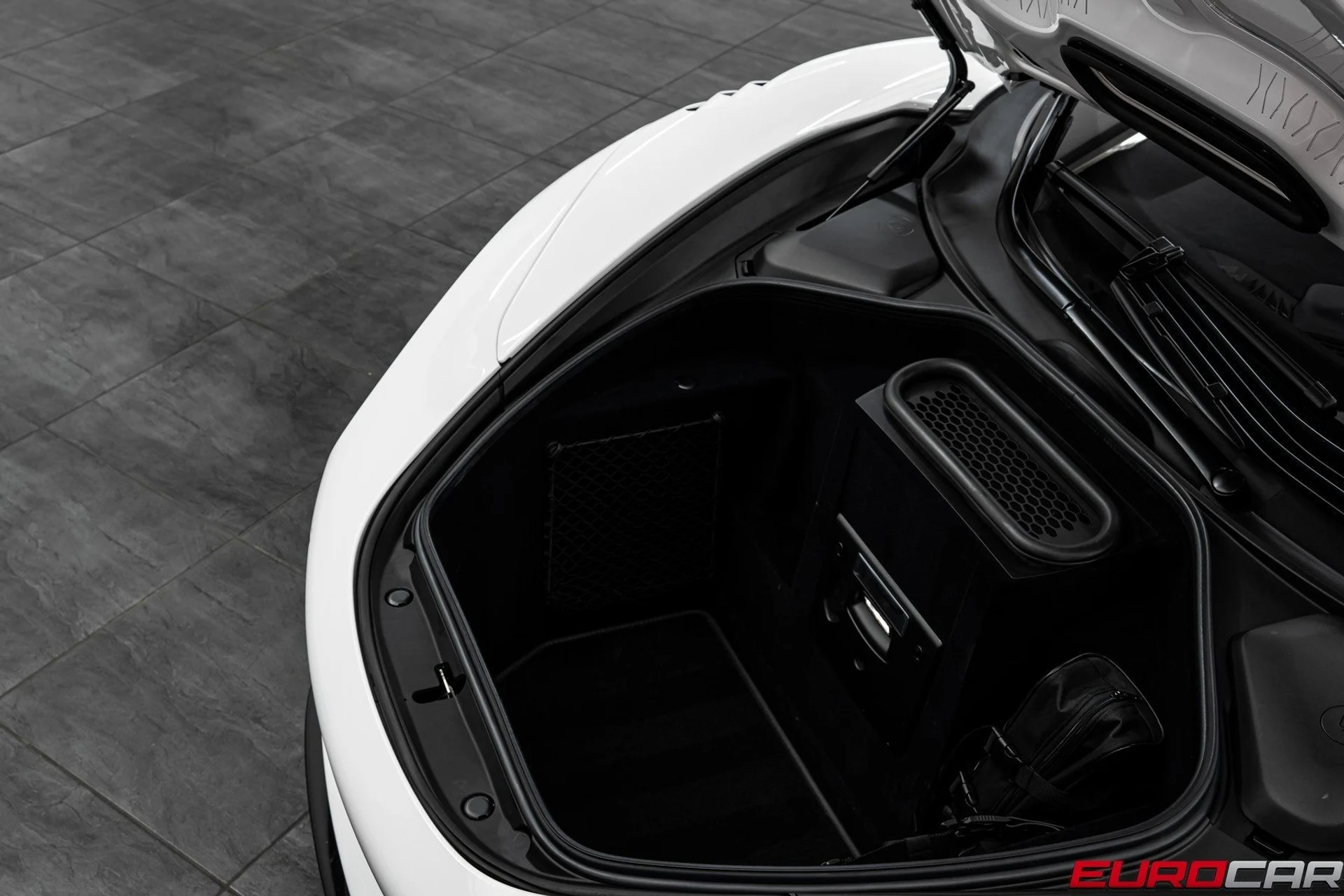 mph011_811268906_image_12_c88c2a9901