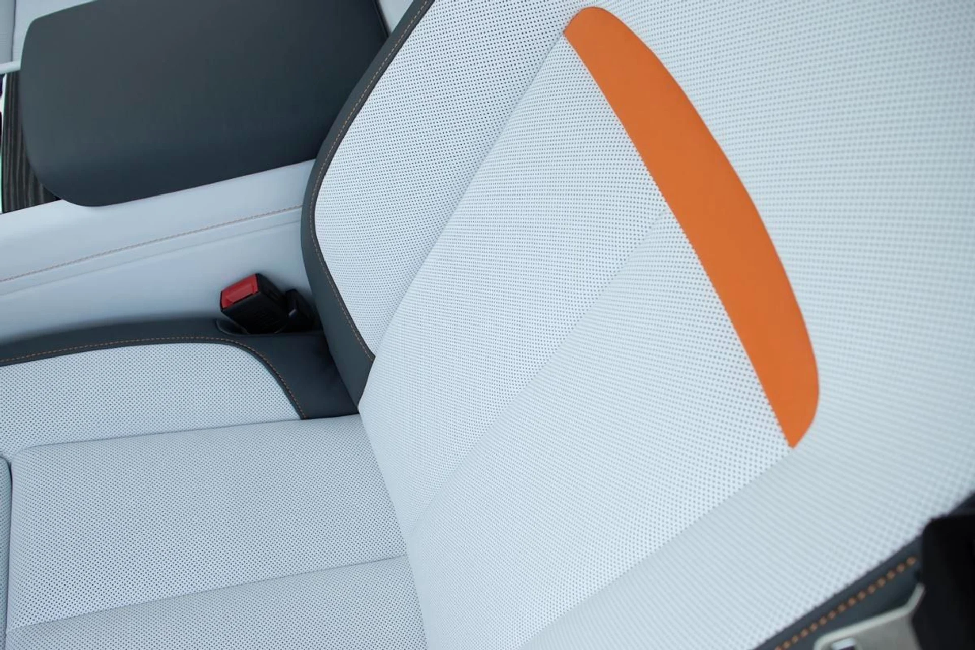 mph011_812528772_Used_2024_Rolls_Royce_Ghost_1733915394_cd040f635e