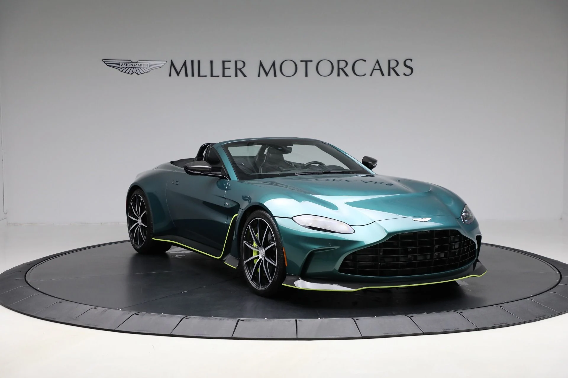 mph011_813246915_Used_2023_Aston_Martin_Vantage_V12_43340f04ba