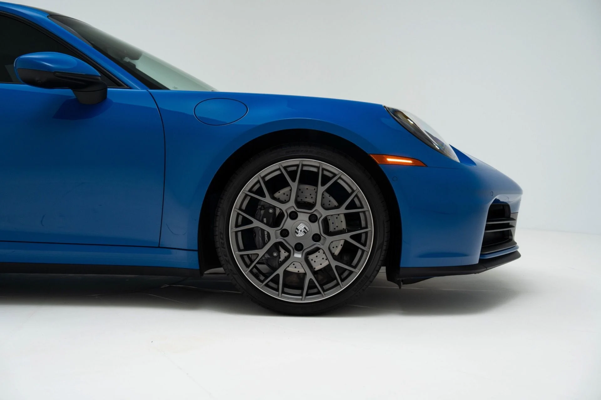 mph011_817413616_Used_2025_Porsche_911_Carrera_1782341860_a550d7e432