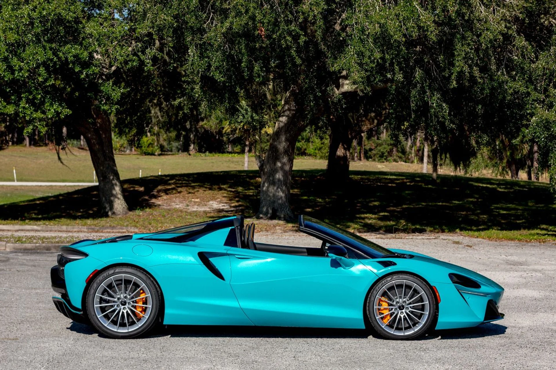 mph011_820489283_New_2025_Mc_Laren_Artura_Spider_Performance_b210ed02e9