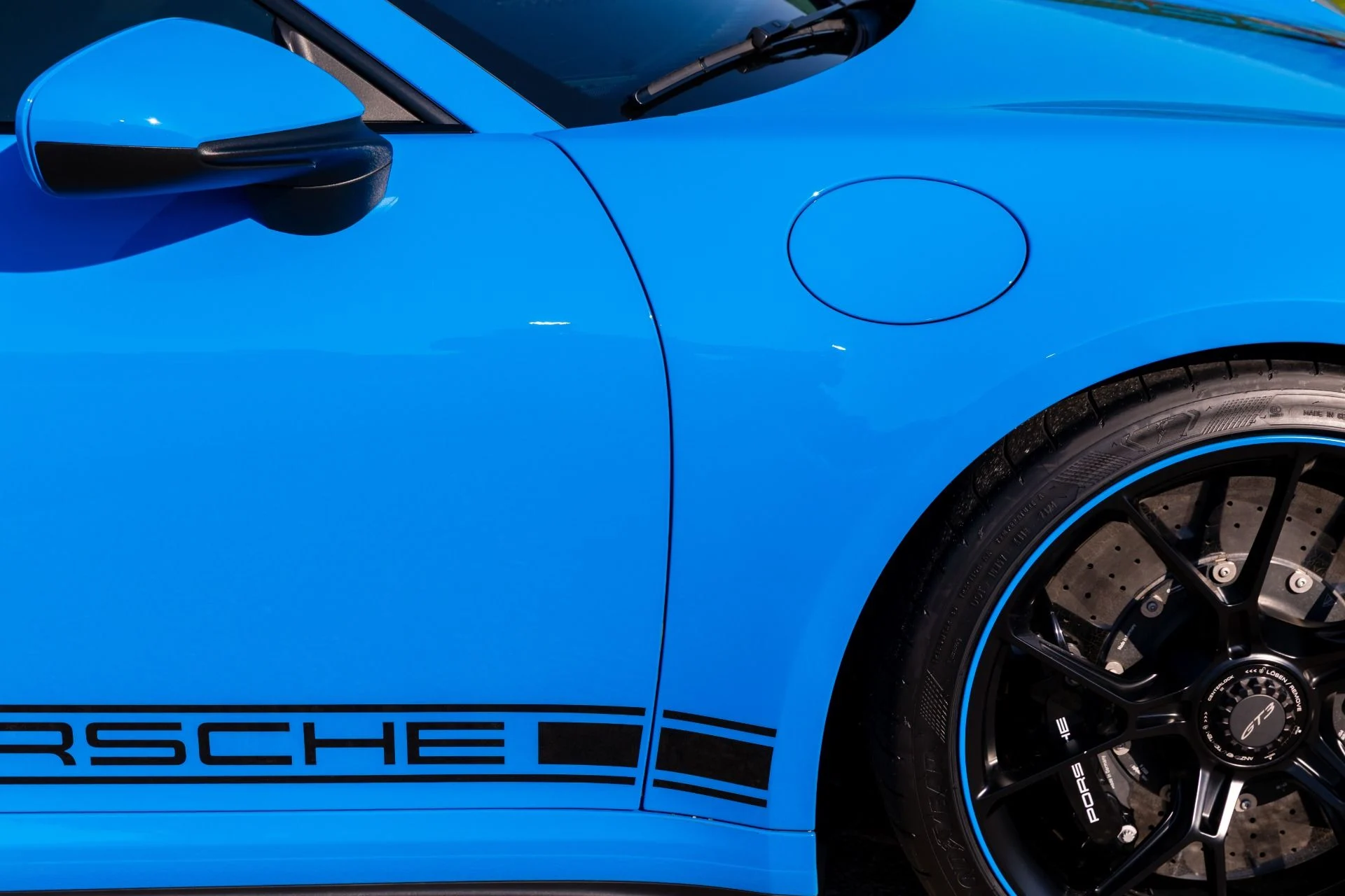 mph011_820632593_Used_2022_Porsche_911_GT_3_1769043467_8682d41646