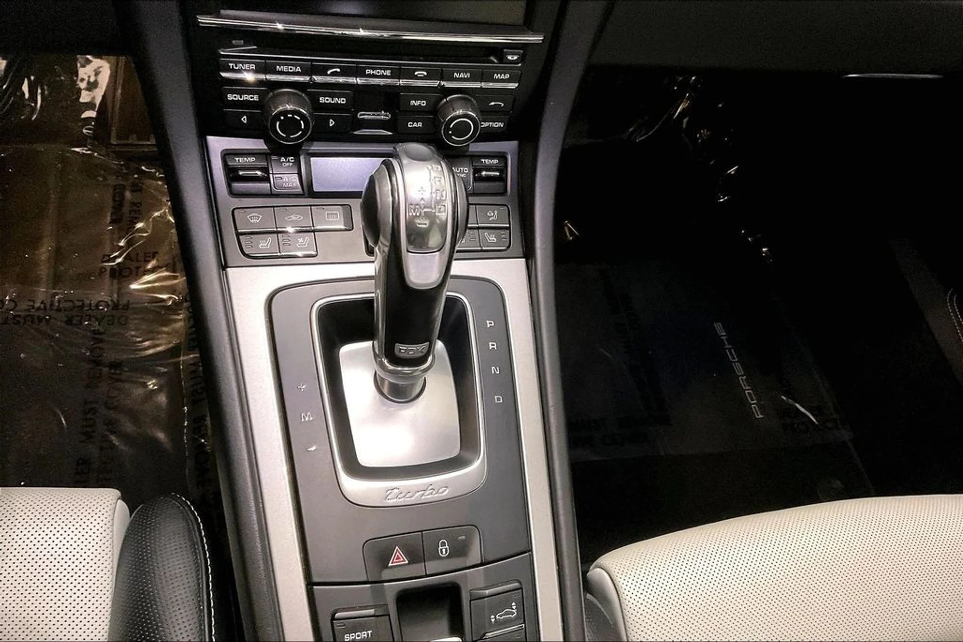 mph011_825566378_d4497e1e70675ca7e1939d162667f96bx_db59293c36