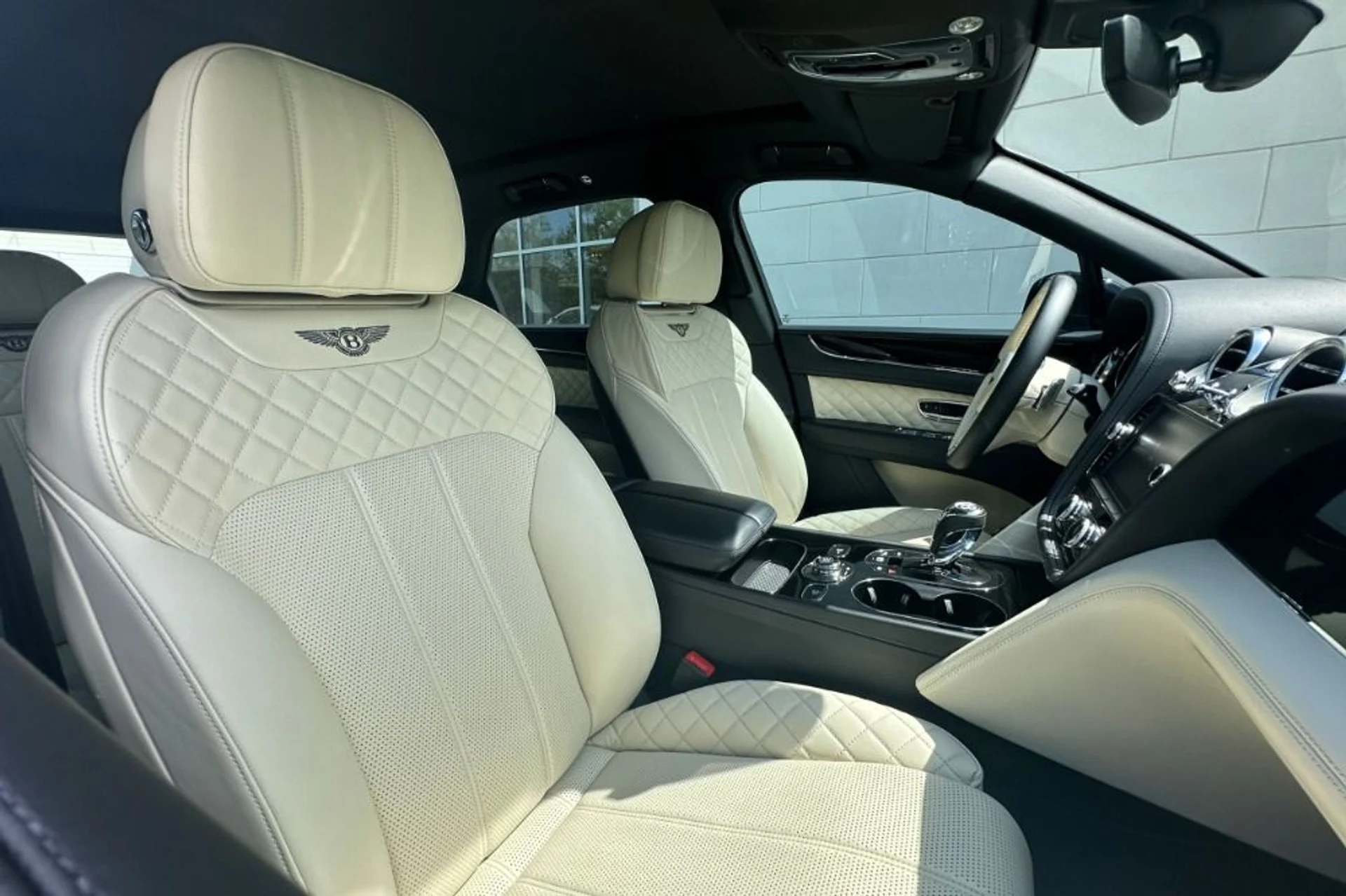 mph011_829858111_Used_2019_Bentley_Bentayga_V8_1778775400_df8651ba4b