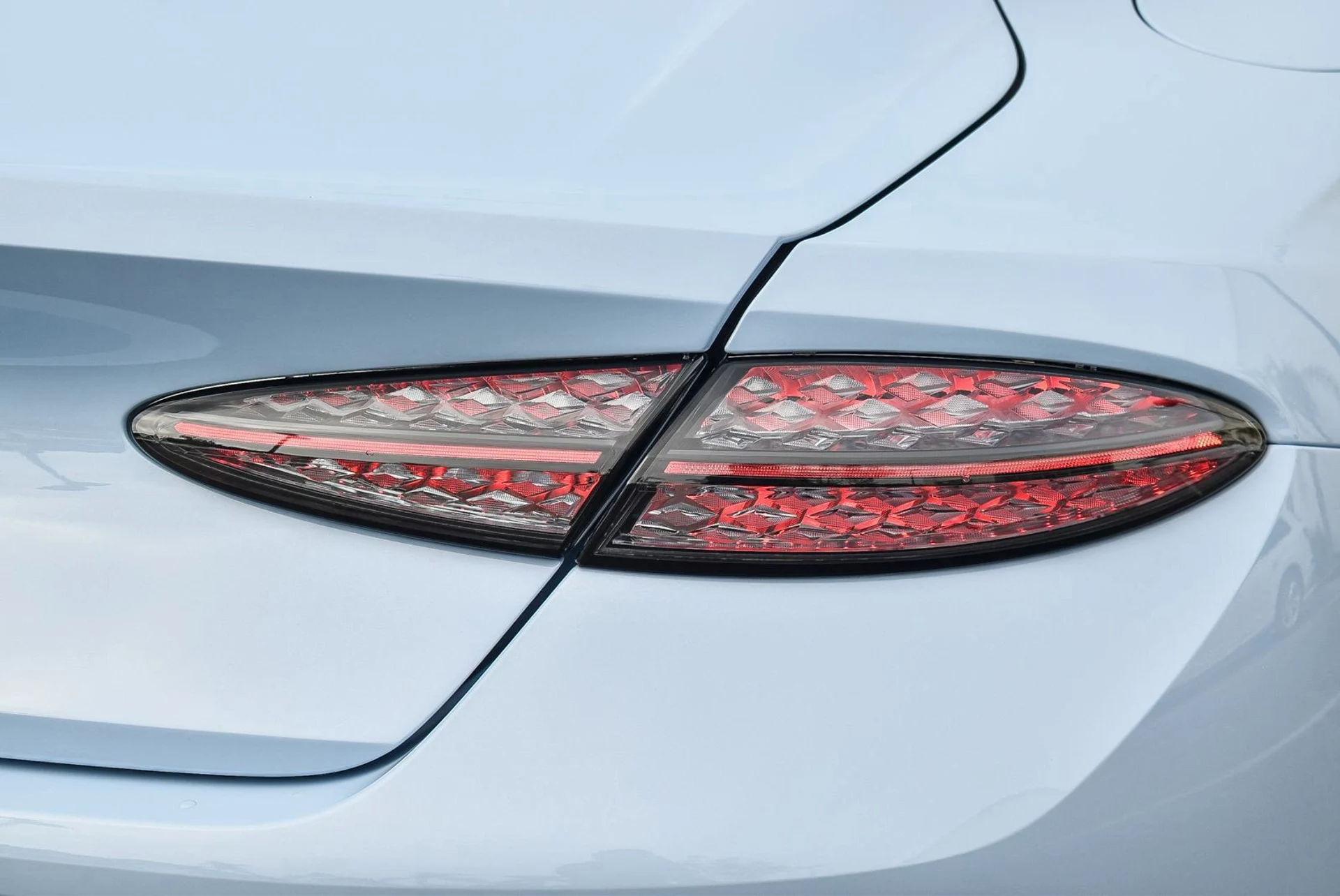 mph011_832313562_4b64fb90eb47ffe0b1909ffcea6e5b09x_3e2818c4cc