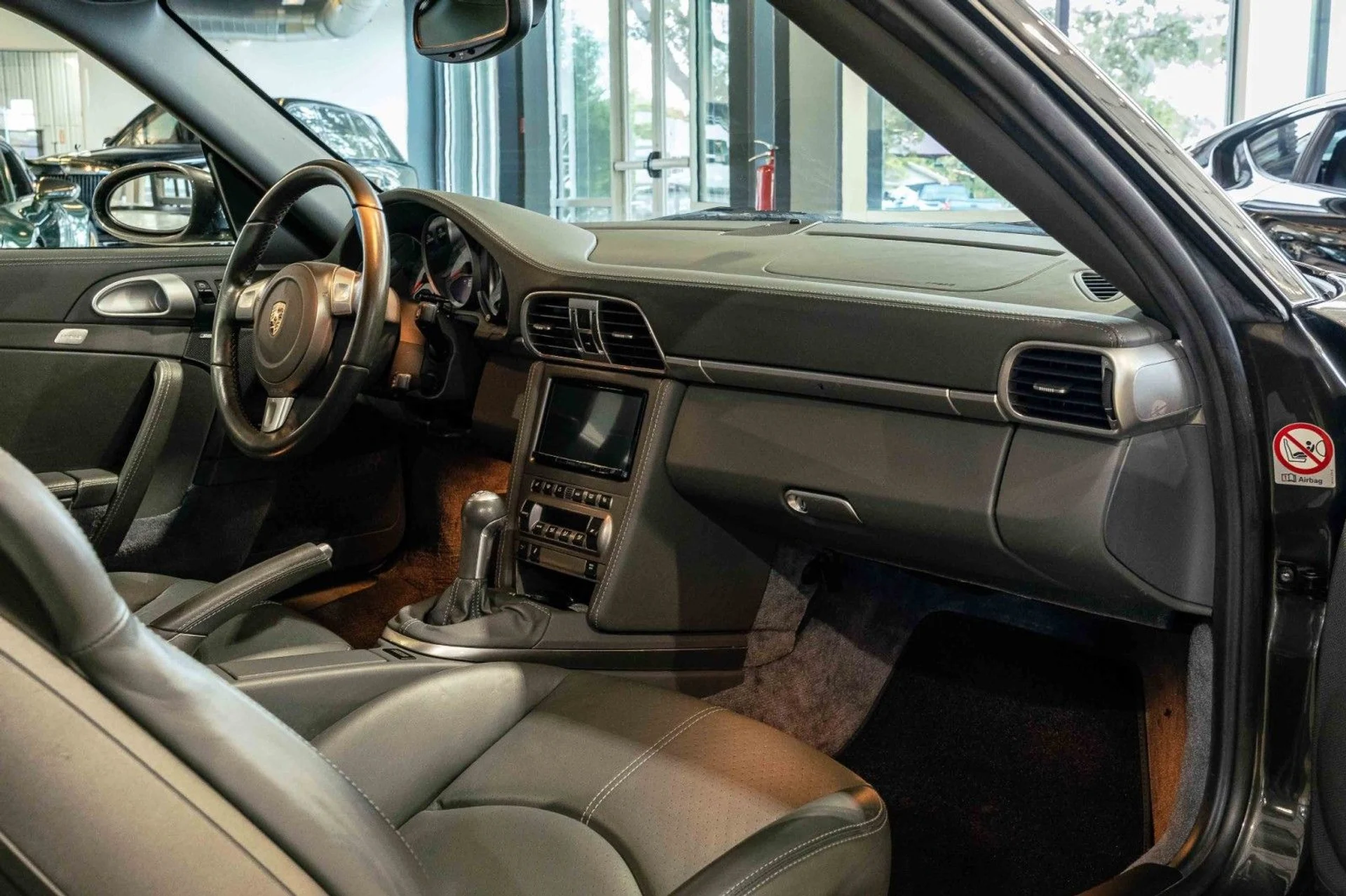 mph011_836696932_Vw_d07cb43bd0