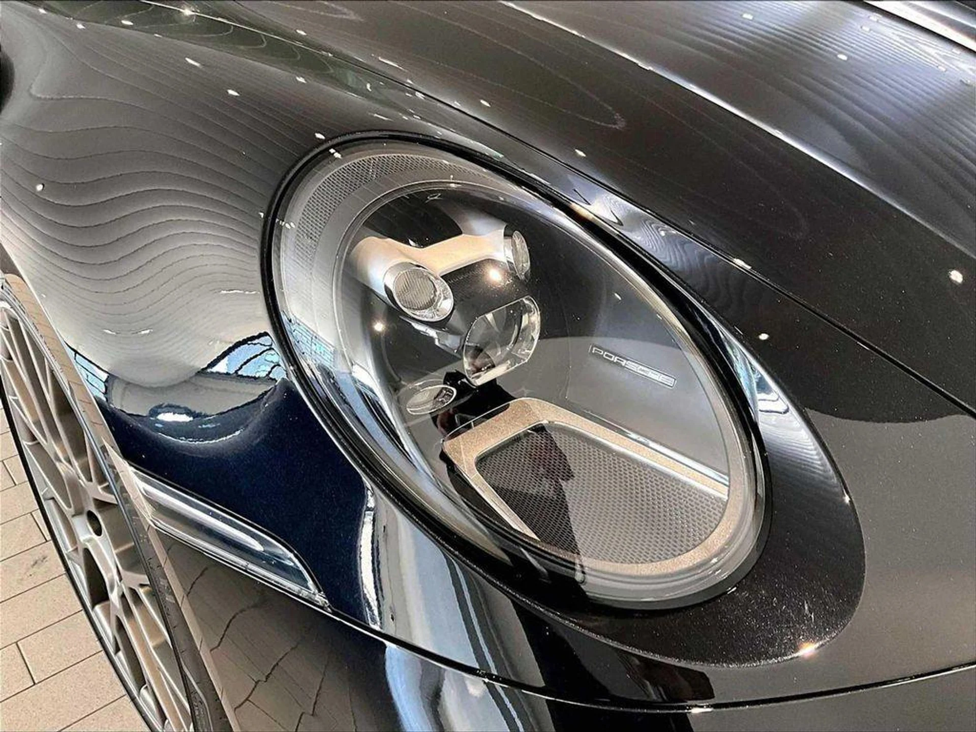 mph011_83889149_Cg_V4_K5m_Hb_Wq1_I_Bt_B_Iel74i4_Hc_8576fa9828