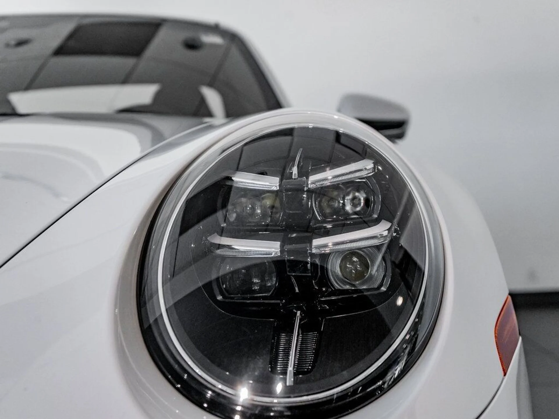 mph011_839786460_e8c4c10290860276e2f6c06e2c0b8465_ae26023aca